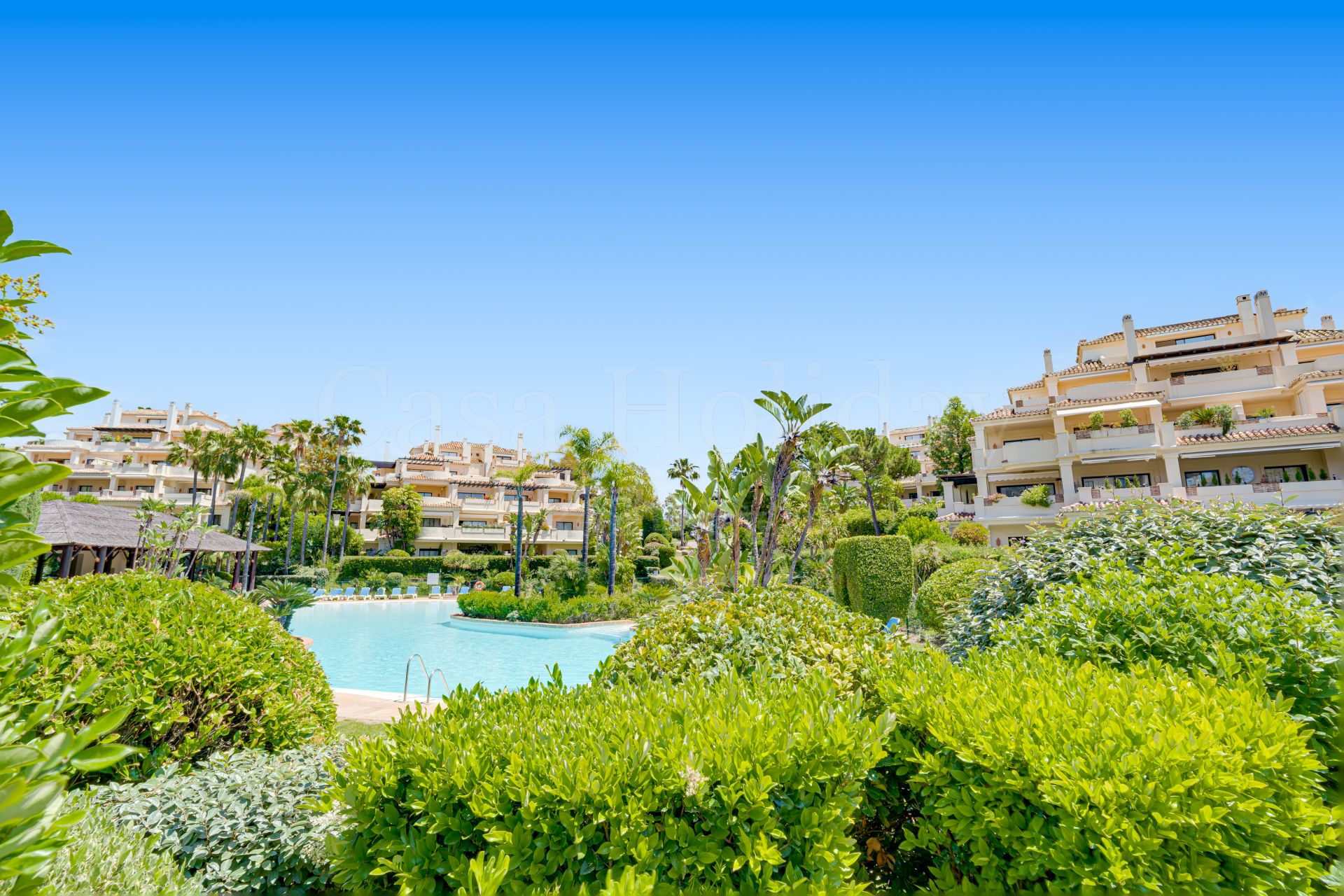 Ground Floor Apartment in Los Capanes del Golf, Benahavis