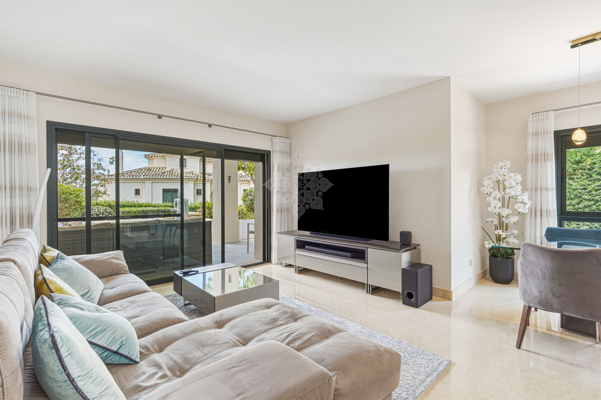 Ground Floor Apartment in Los Capanes del Golf, Benahavis
