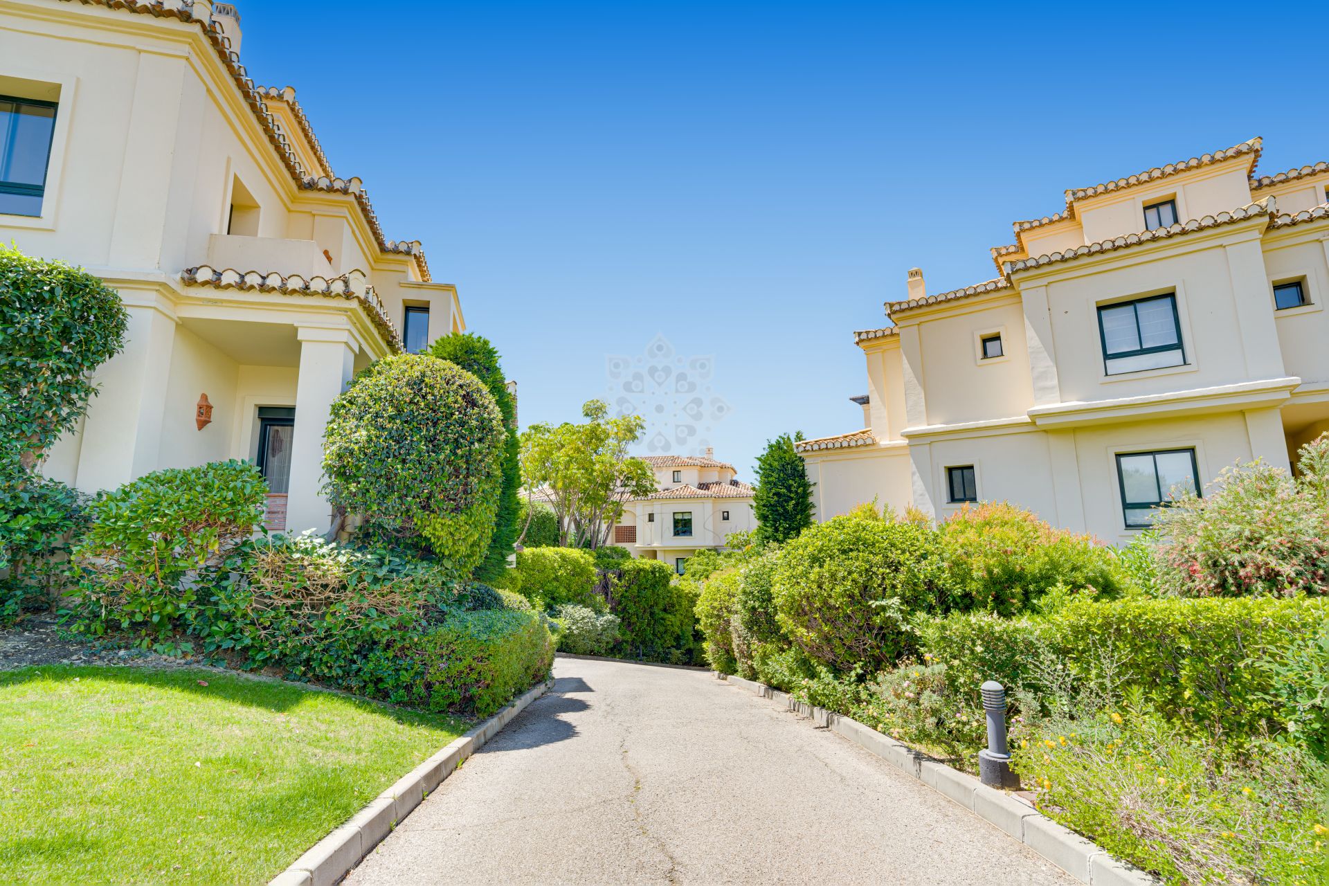 Ground Floor Apartment in Los Capanes del Golf, Benahavis
