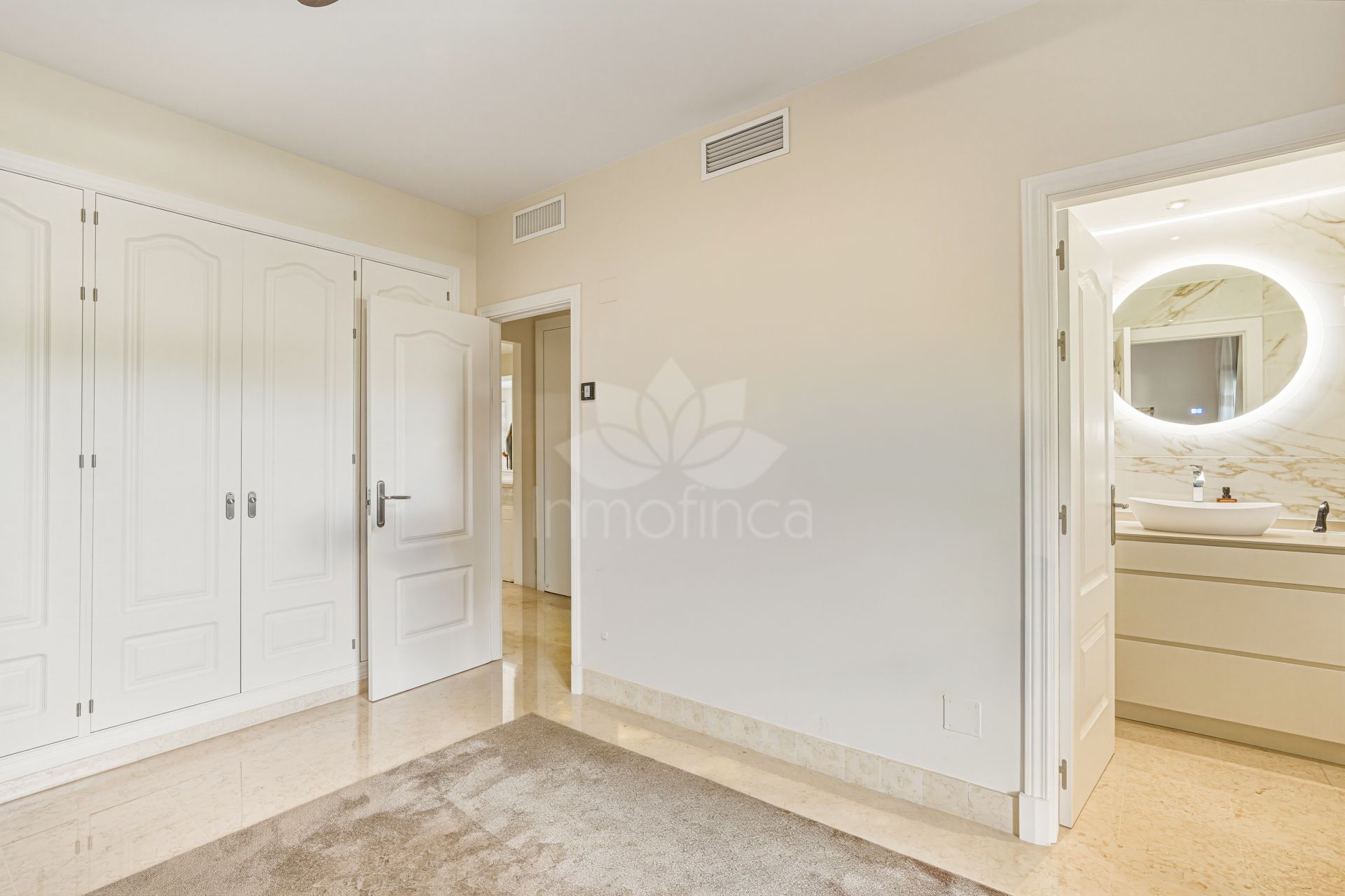 Ground Floor Apartment in Los Capanes del Golf, Benahavis