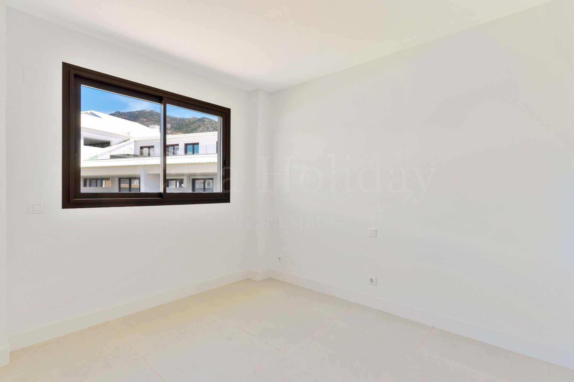 Apartment in El Higueron, Fuengirola
