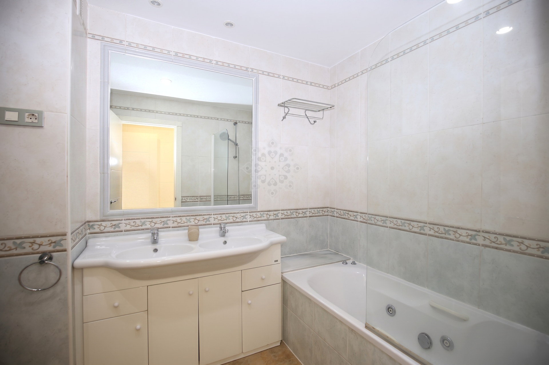 Ground Floor Apartment in Riviera del Sol, Mijas Costa