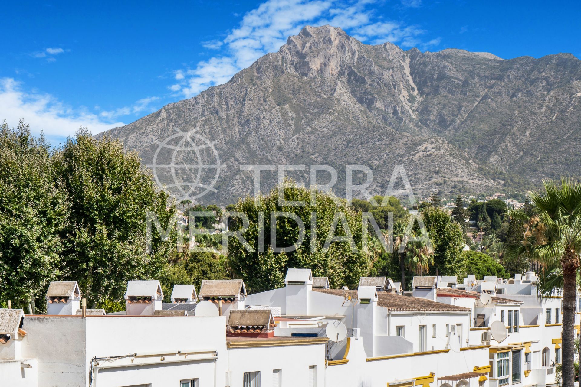 Town House in Marbellamar, Marbella