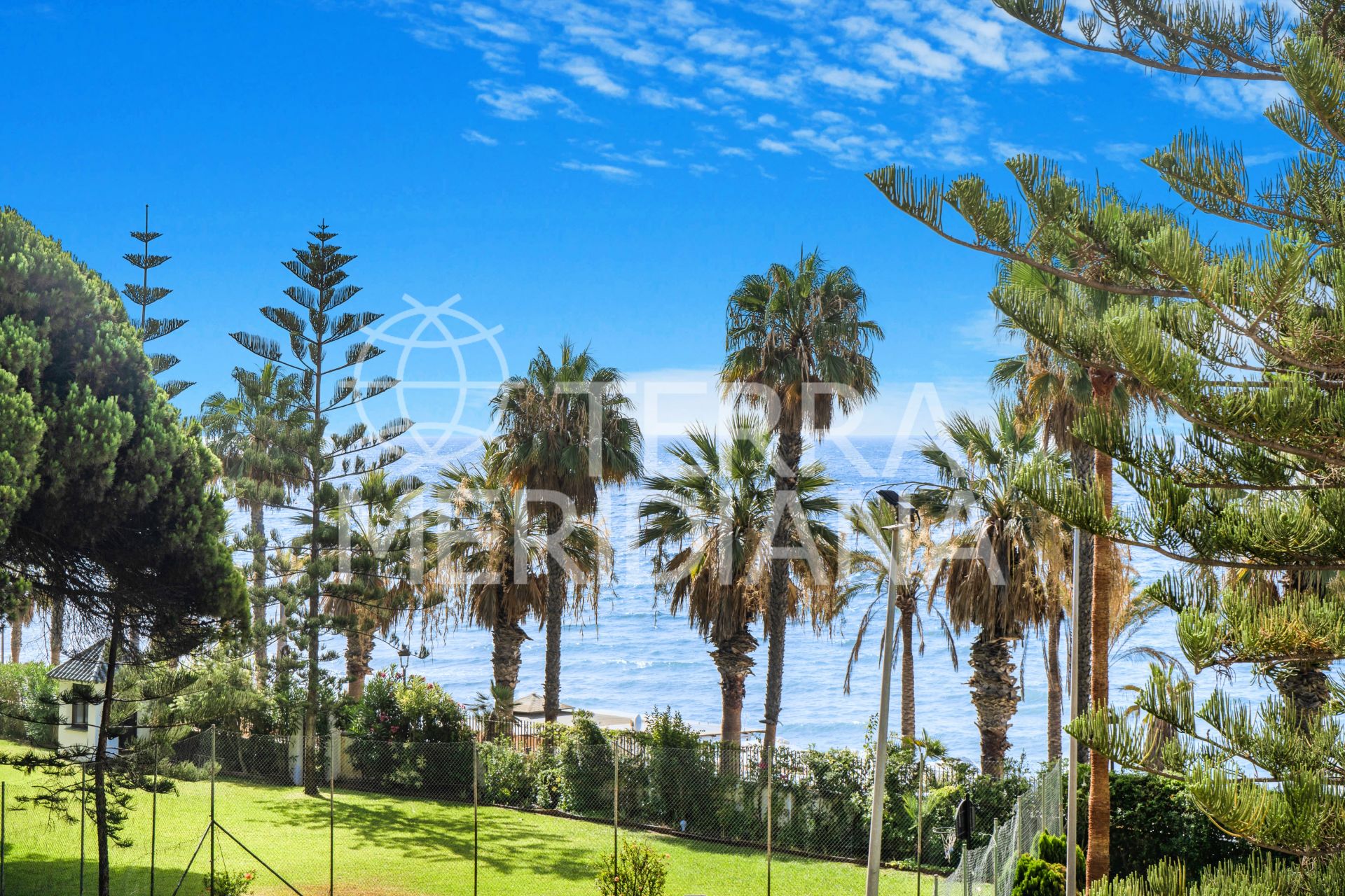 Town House in Marbellamar, Marbella