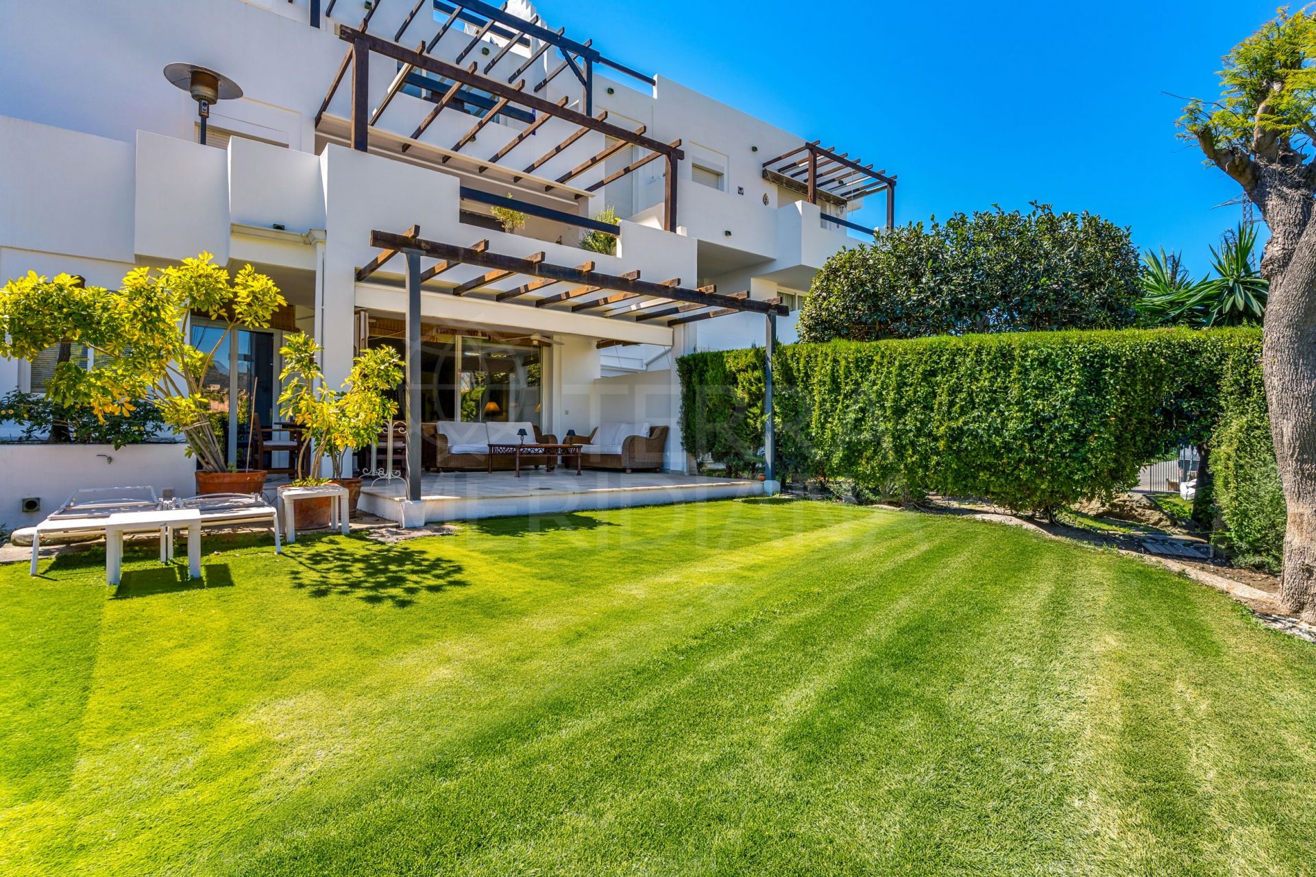 Ground Floor Apartment in Las Jacarandas, Estepona