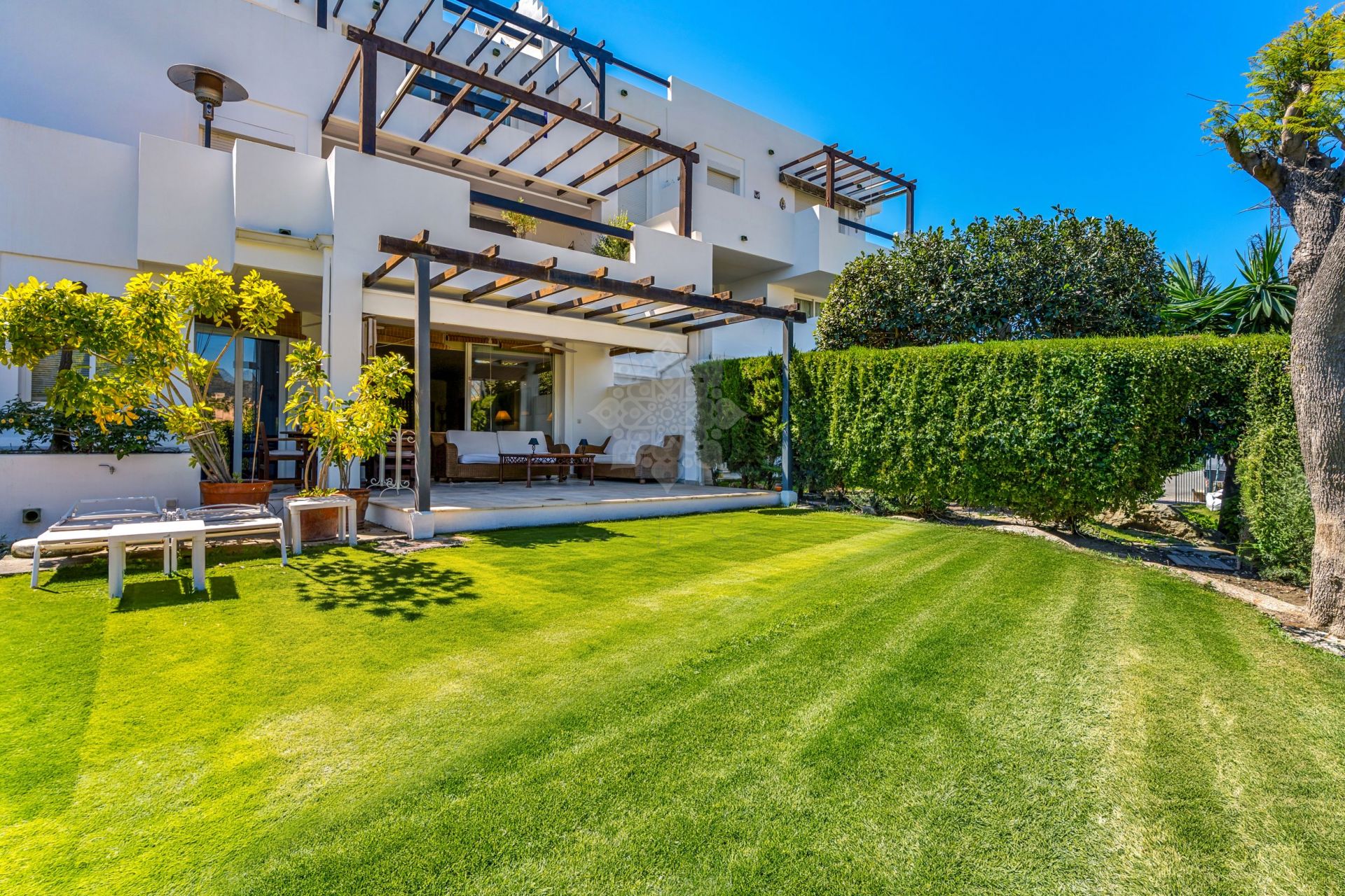 Ground Floor Apartment in Las Jacarandas, Estepona