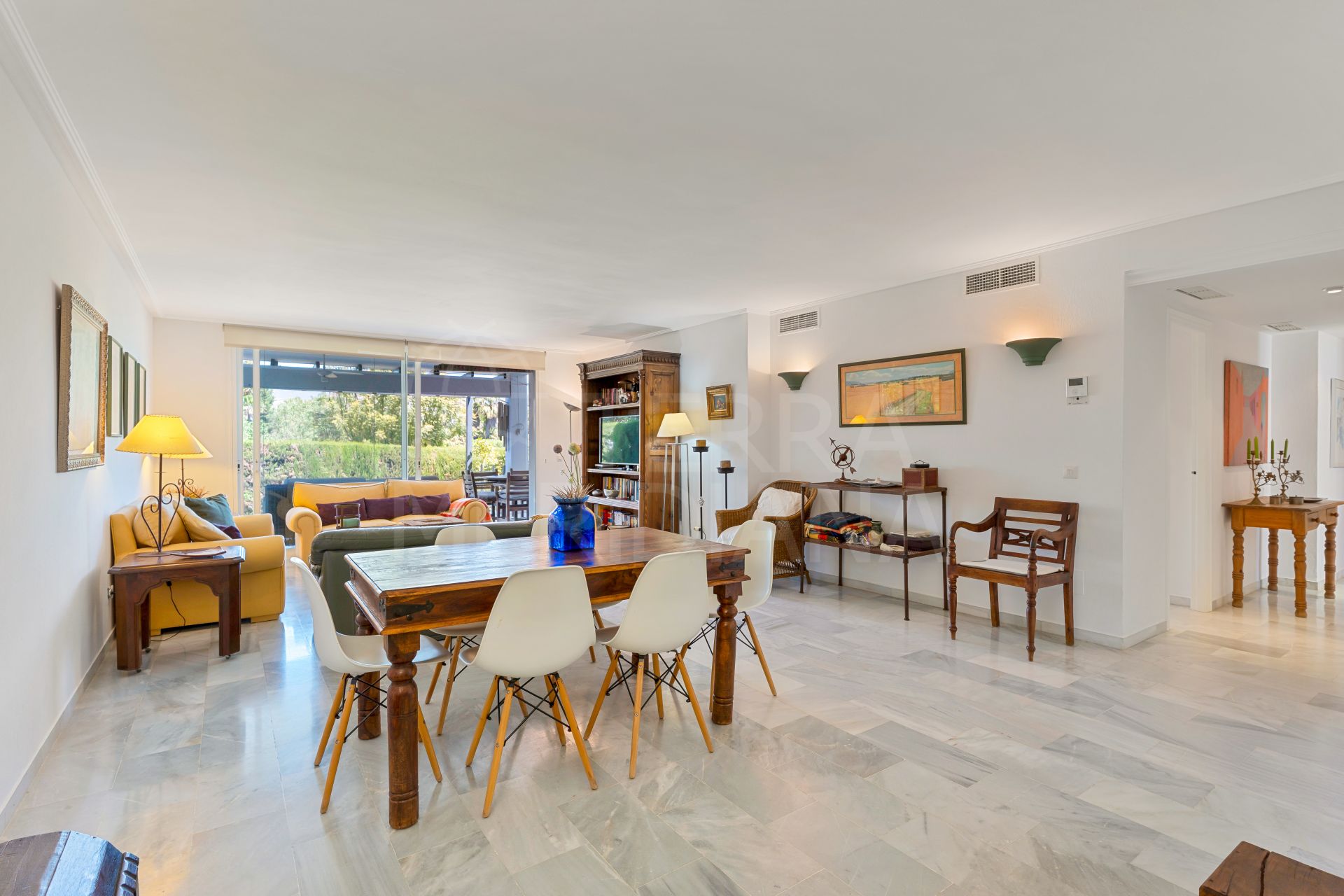 Ground Floor Apartment in Las Jacarandas, Estepona