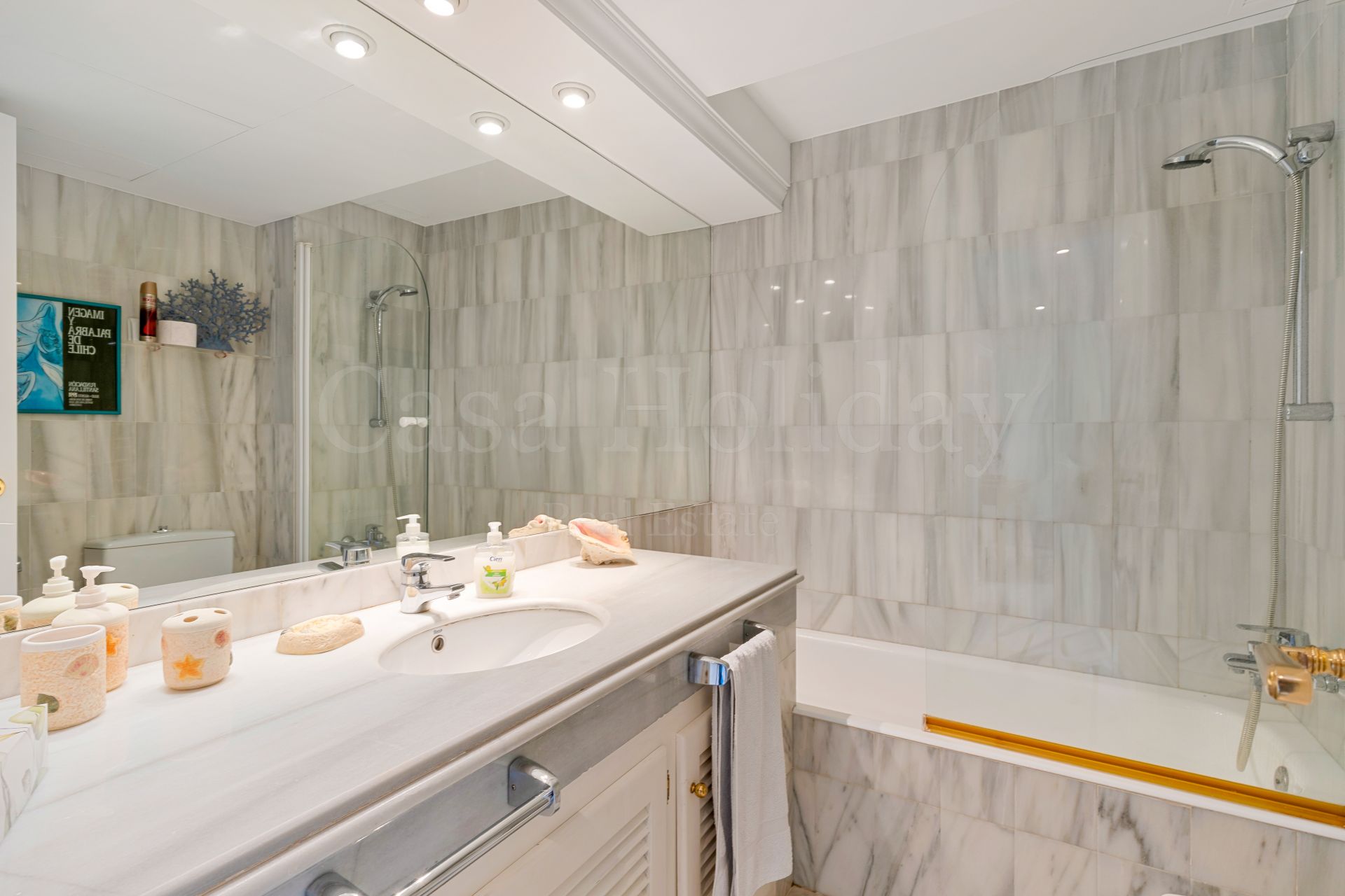 Apartamento Planta Baja en Las Jacarandas, Estepona