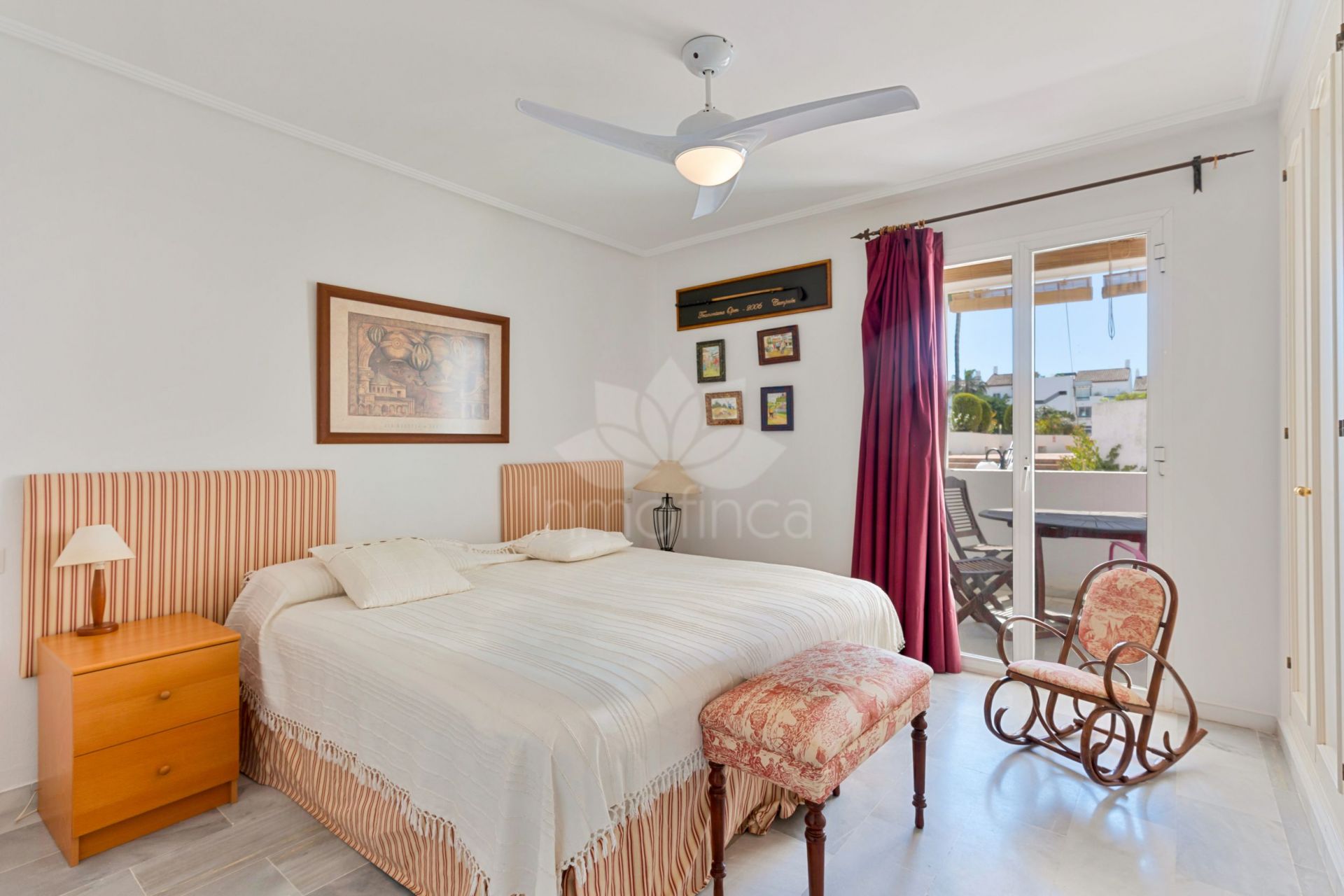 Apartamento Planta Baja en Las Jacarandas, Estepona