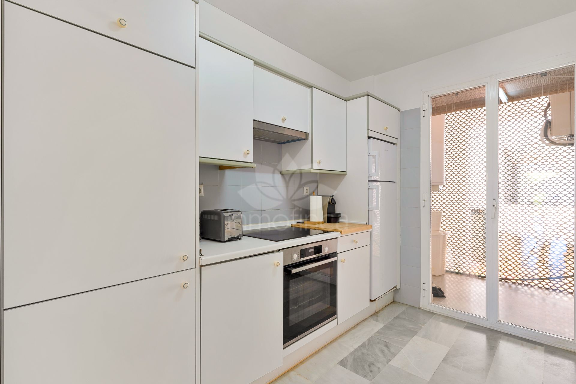 Apartamento Planta Baja en Las Jacarandas, Estepona