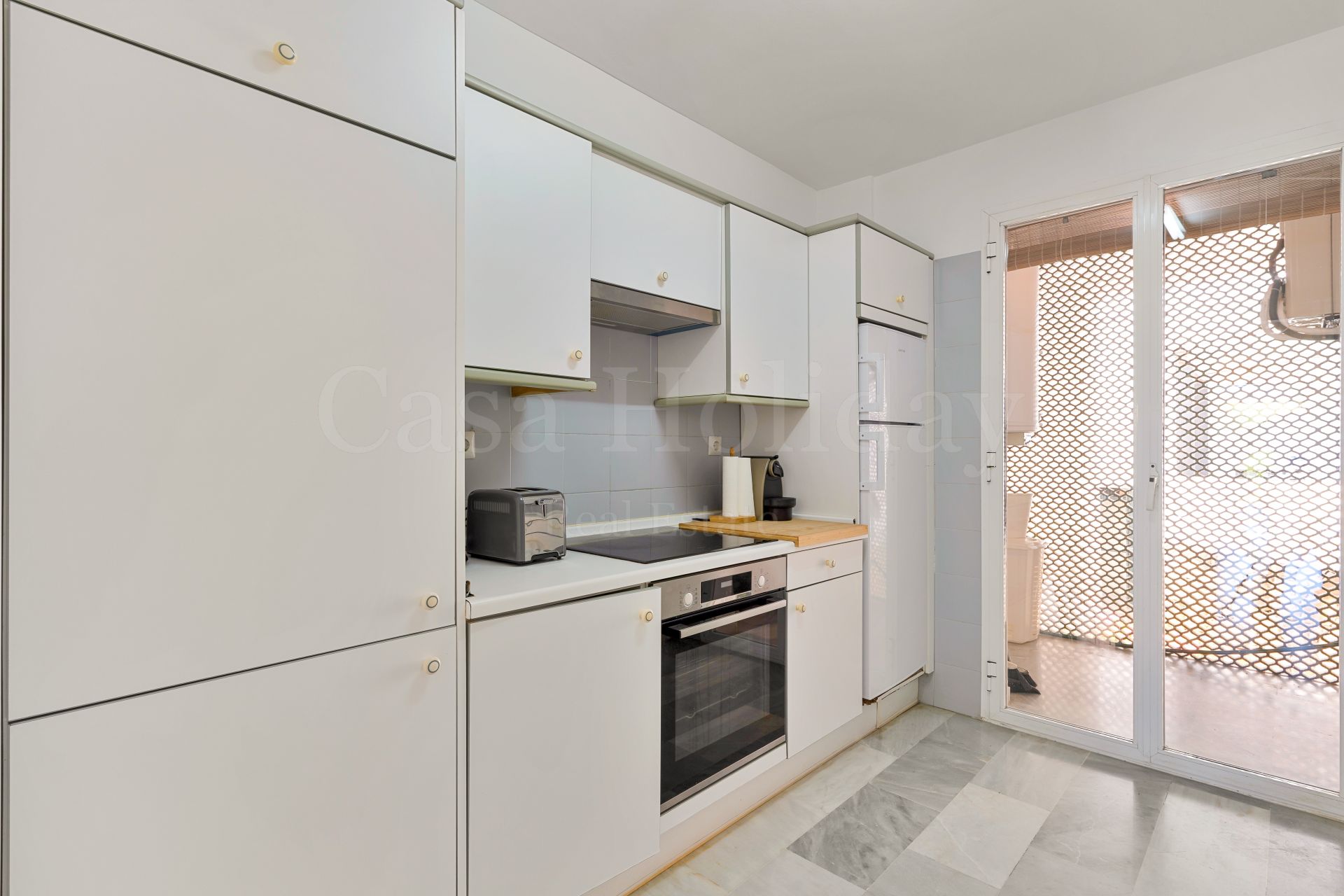 Apartamento Planta Baja en Las Jacarandas, Estepona