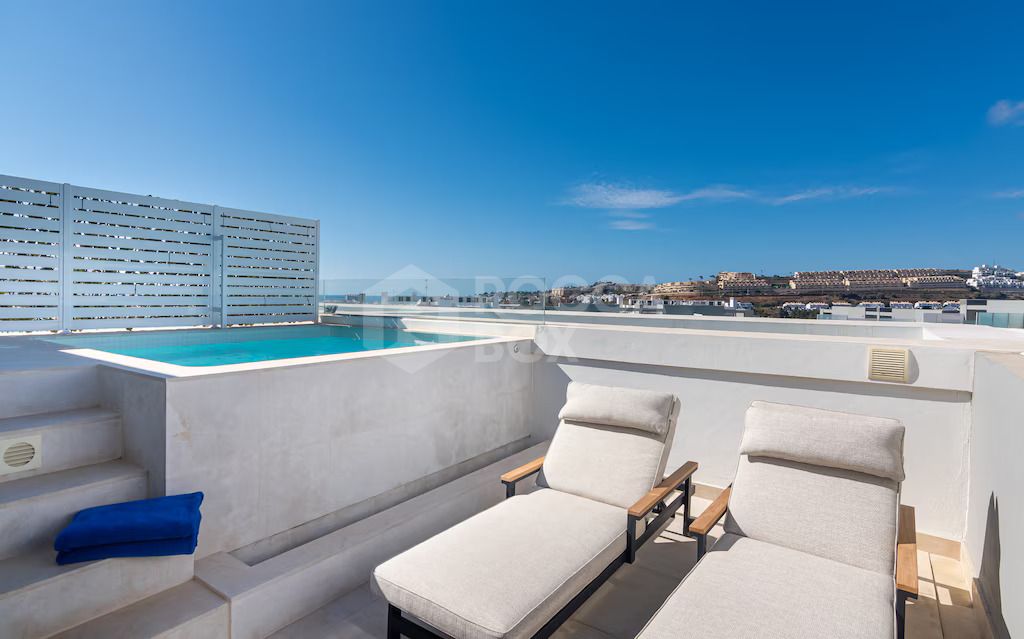 Immaculate four-bedroom townhouse located in an exclusive community in La Cala de Mijas
