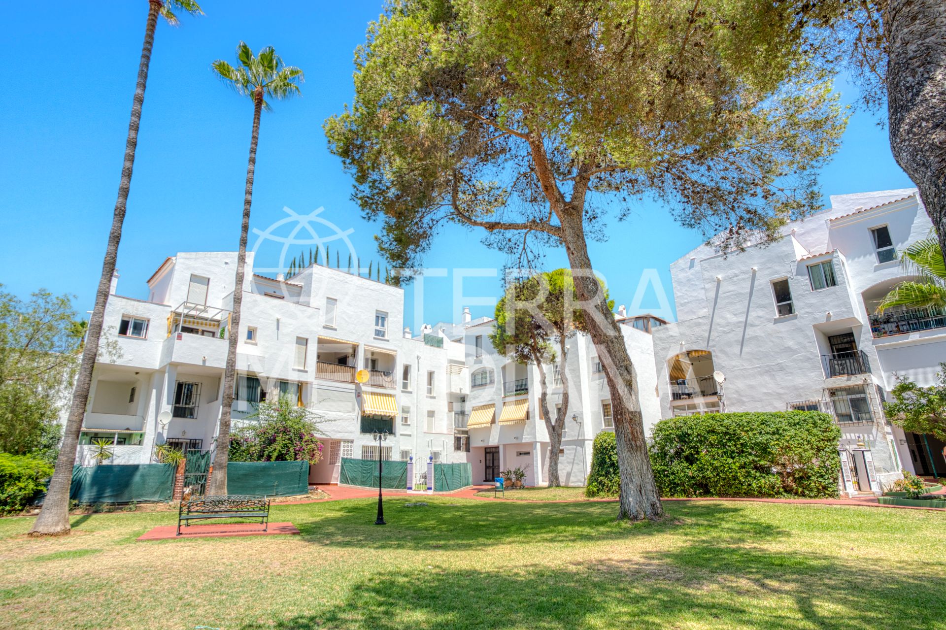 Duplex Penthouse in Parque Elviria, Marbella