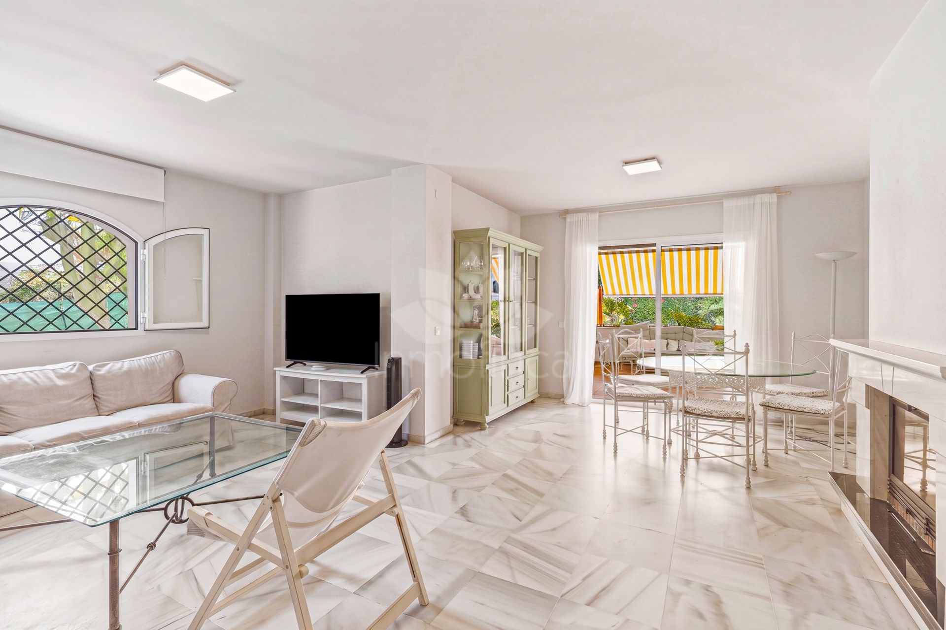 Apartamento Planta Baja en Elviria, Marbella