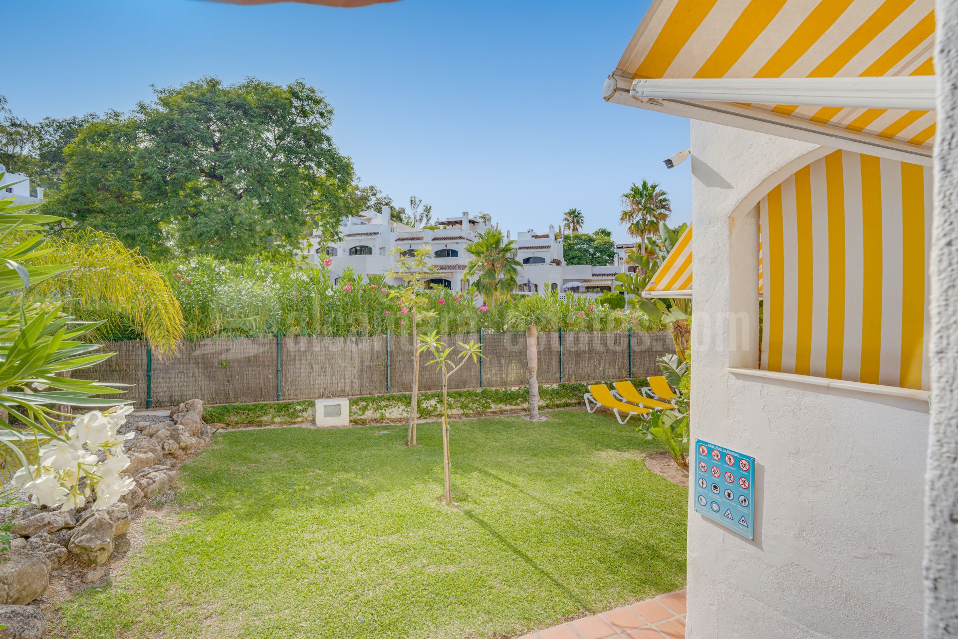 Apartamento Planta Baja en Elviria, Marbella