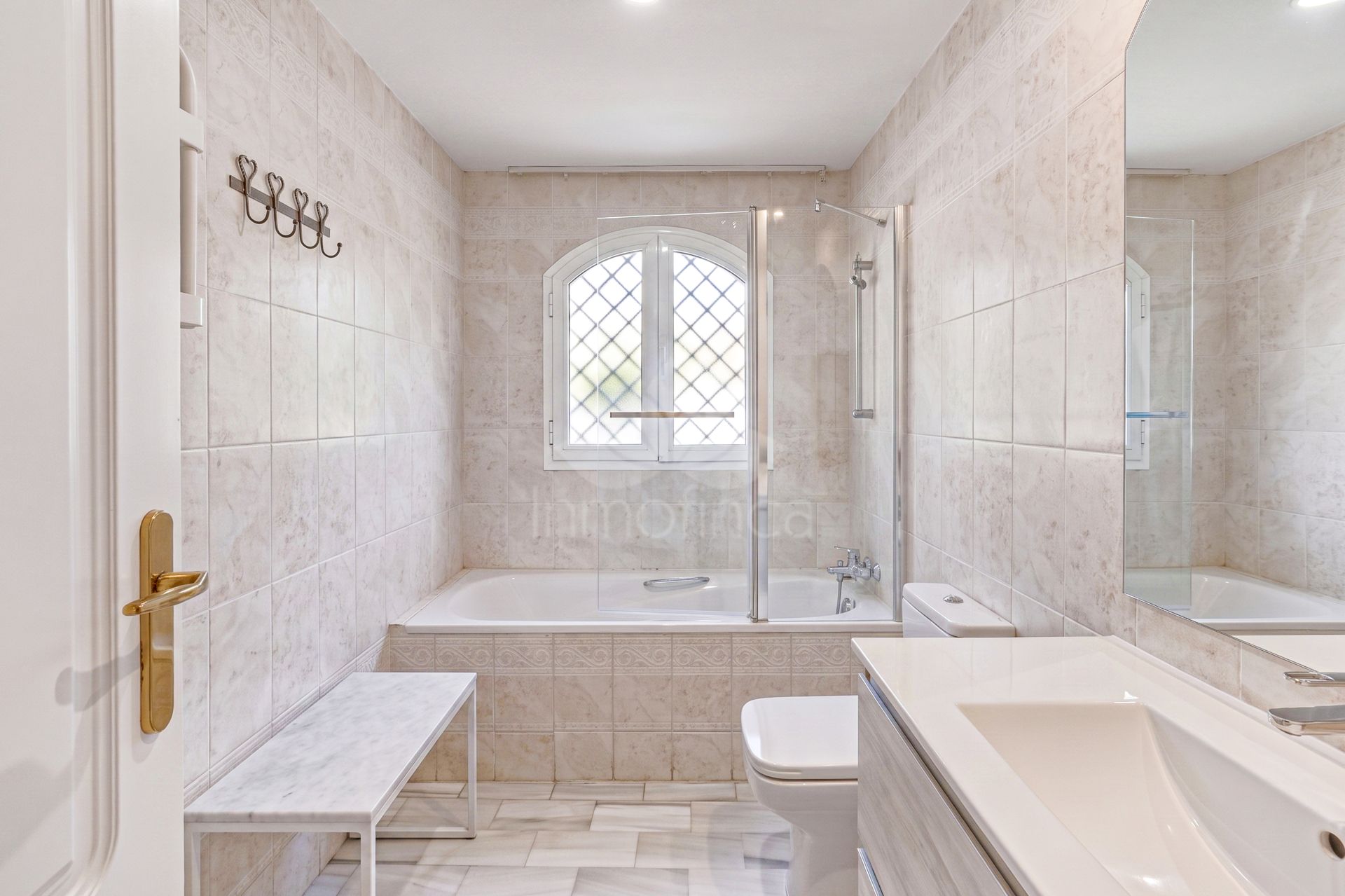Apartamento Planta Baja en Elviria, Marbella