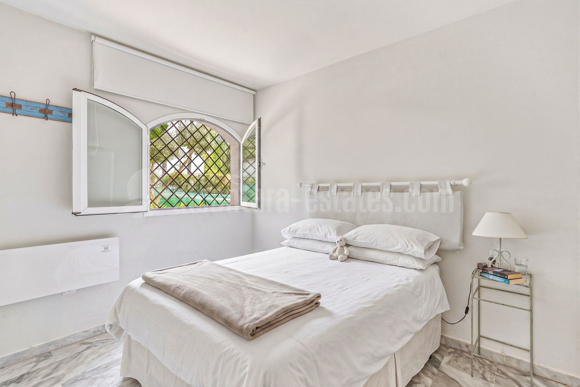 Apartamento Planta Baja en Elviria, Marbella