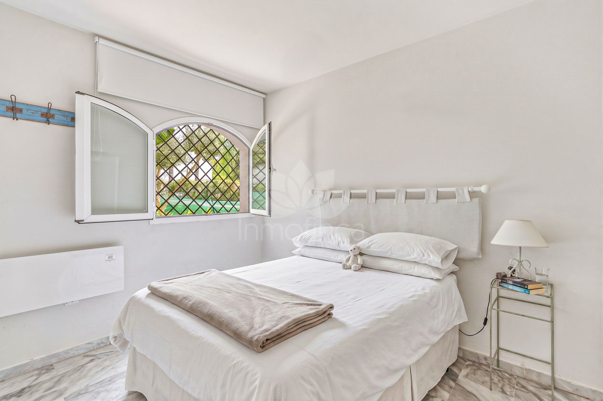 Apartamento Planta Baja en Elviria, Marbella