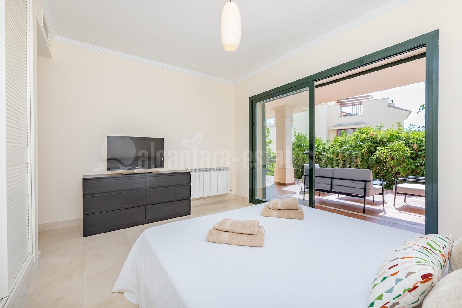 Apartamento Planta Baja en Atalaya de Rio Verde, Marbella