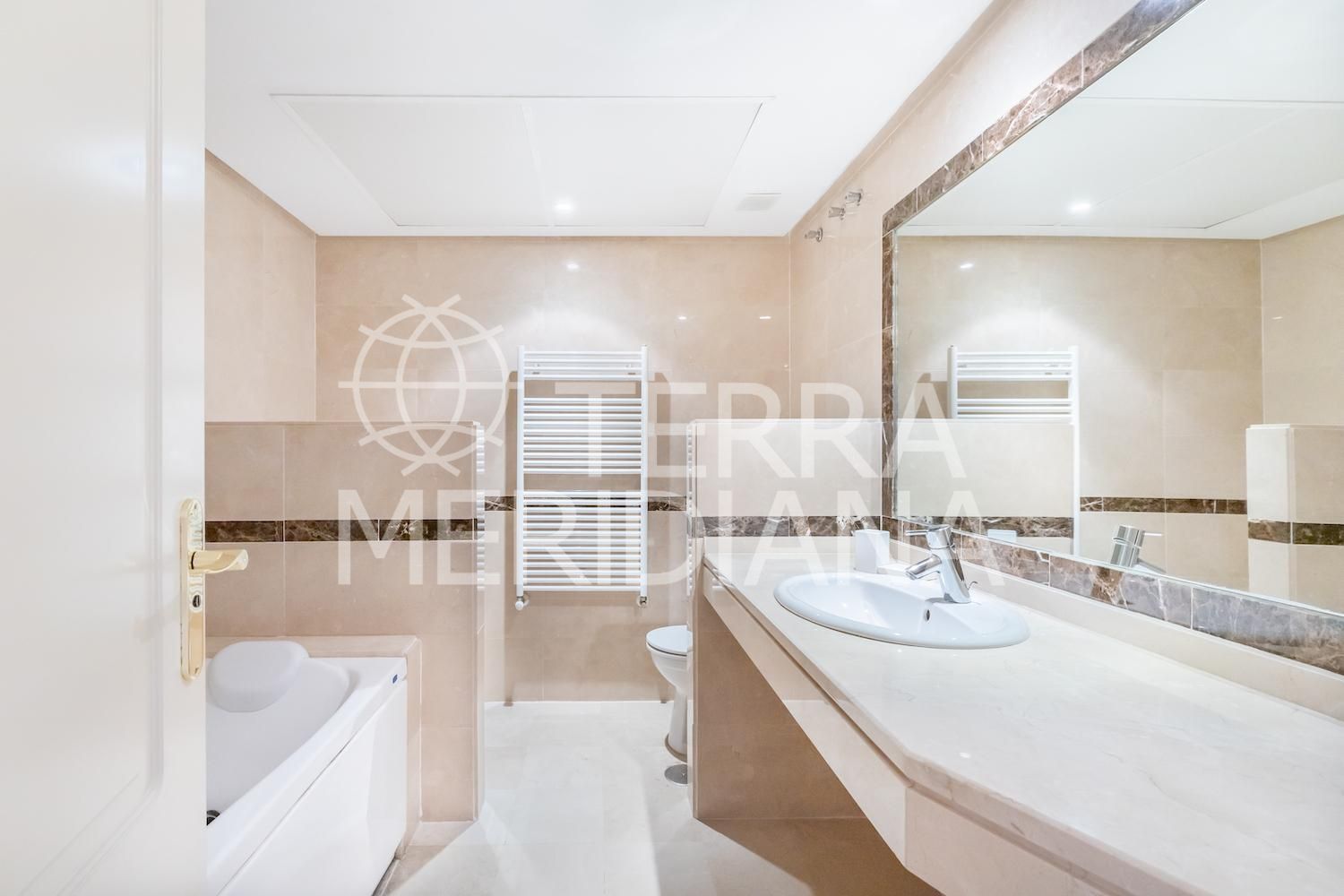 Ground Floor Apartment in Atalaya de Rio Verde, Marbella