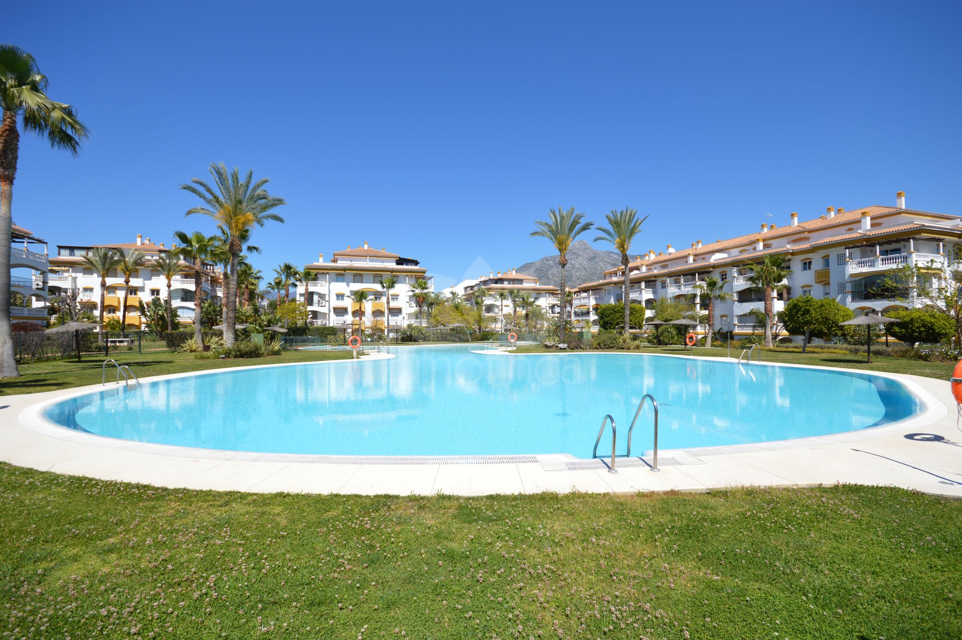 Apartamento en La Dama de Noche, Marbella