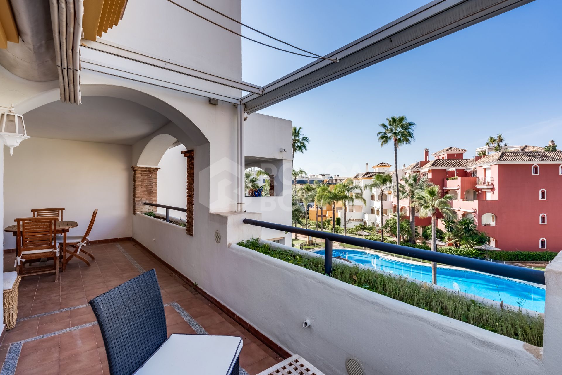 Elegant two bedroom, south-west facing apartment in the gated community El Infantado on Marbella’s Golden Mile