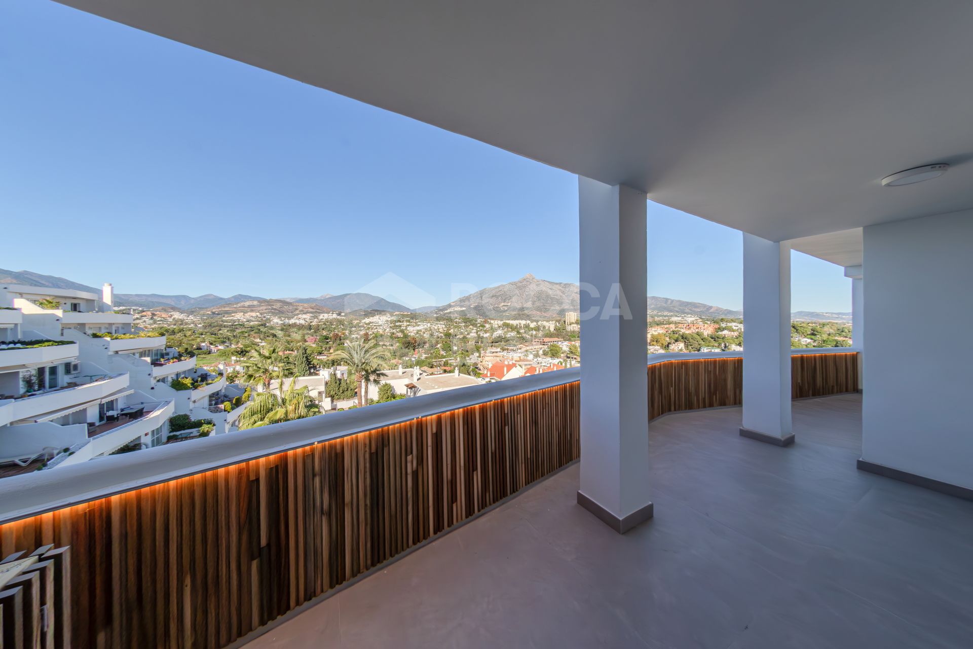 Incredible, beautifully renovated two bedroom penthouse in the gated community of Jardines de Andalucía, Nueva Andalucia