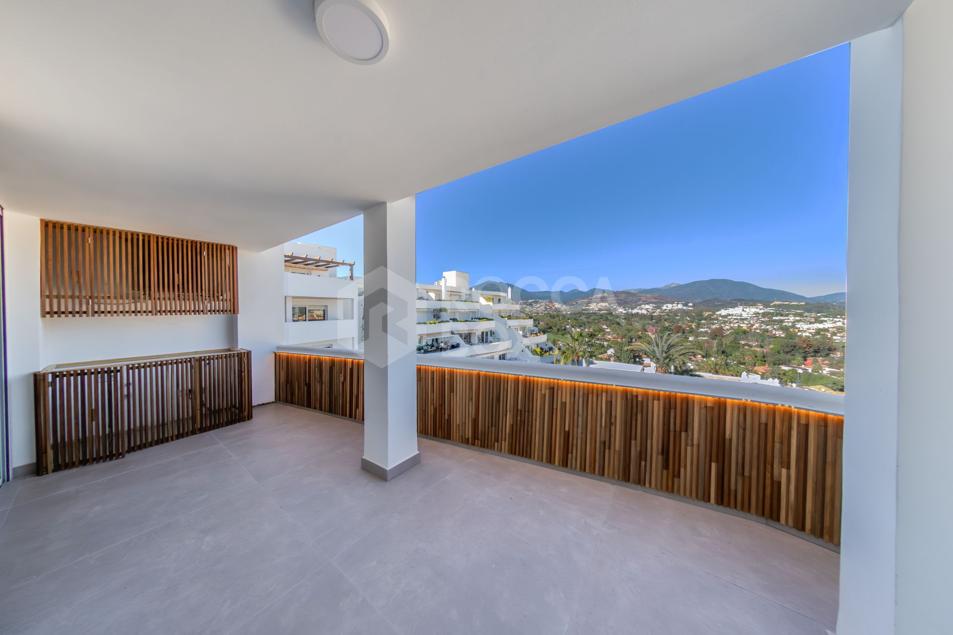 Incredible, beautifully renovated two bedroom penthouse in the gated community of Jardines de Andalucía, Nueva Andalucia