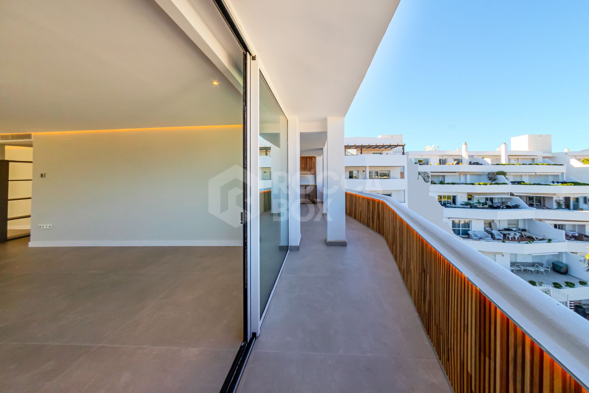 Incredible, beautifully renovated two bedroom penthouse in the gated community of Jardines de Andalucía, Nueva Andalucia