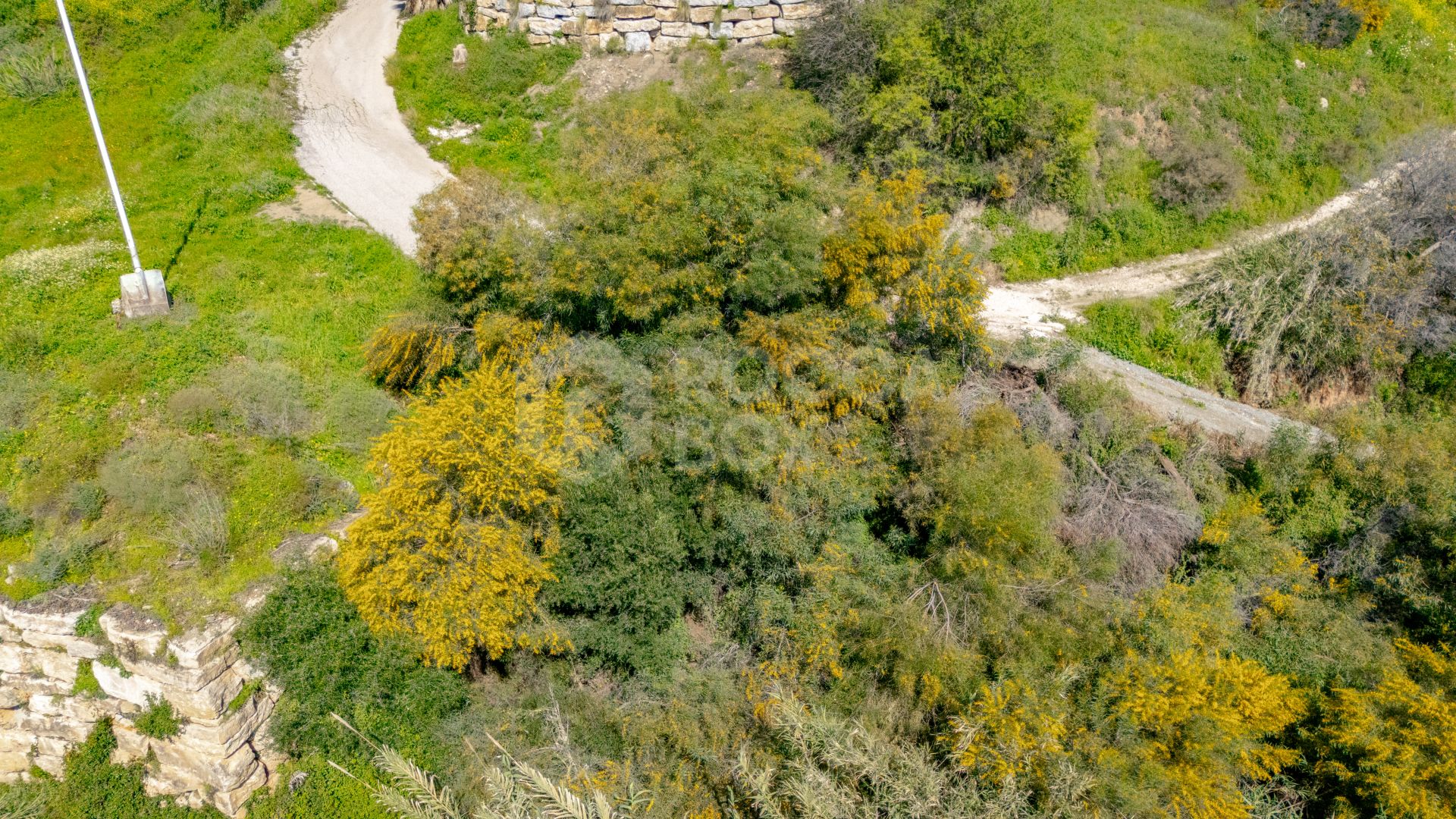 Fantastic Plot for Sale in Puerto del Almendro, Benahavis with sea views