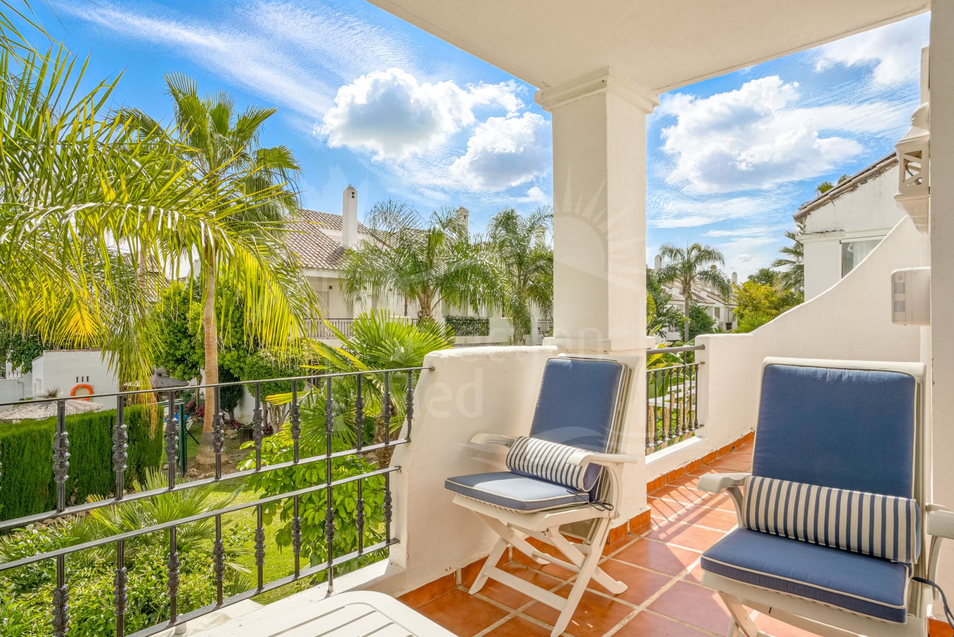 Maison de ville exclusive de trois chambres à coucher à Los Naranjos de Marbella