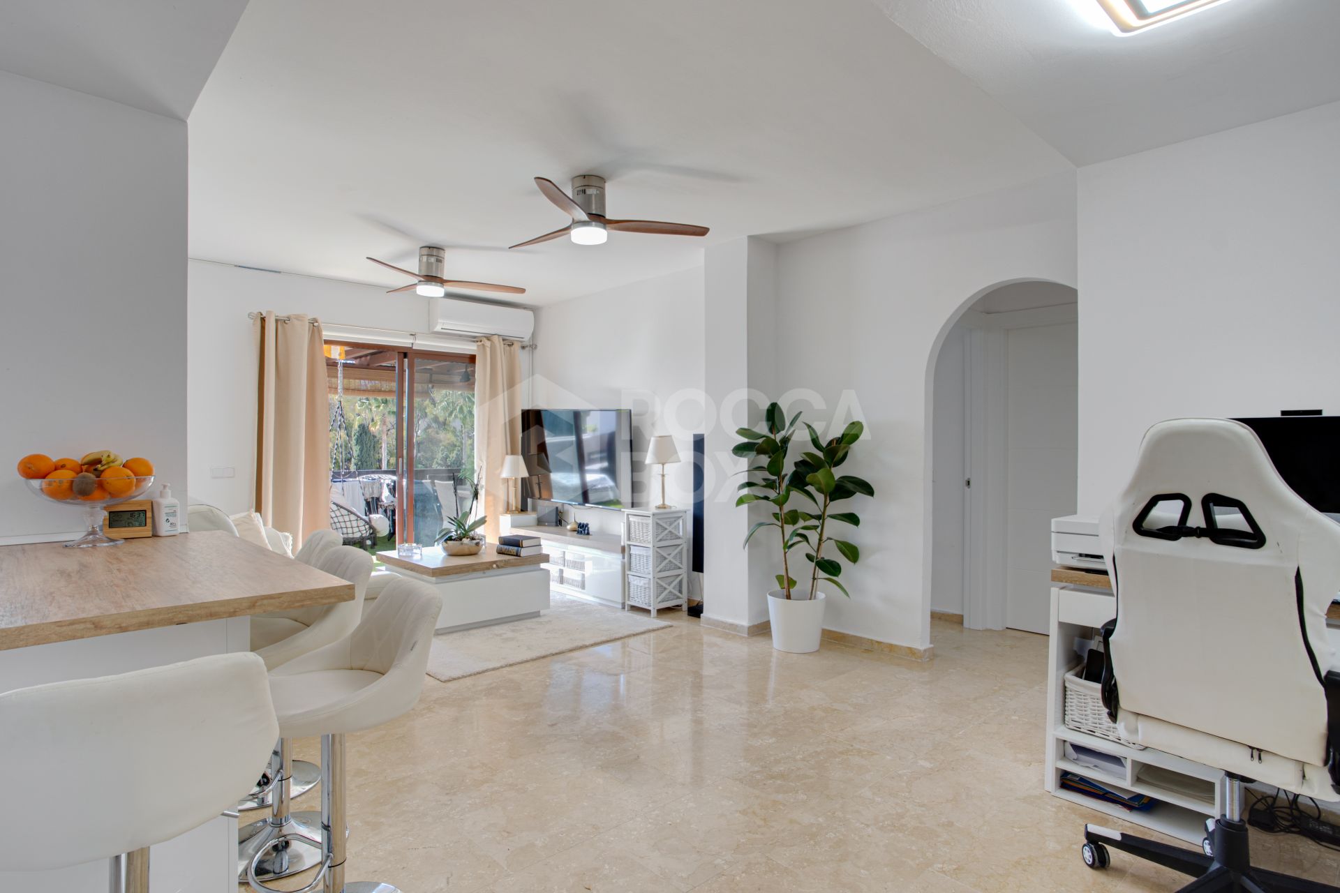 Beautiful apartment in the gated and well-established community Coto Real, Marbella