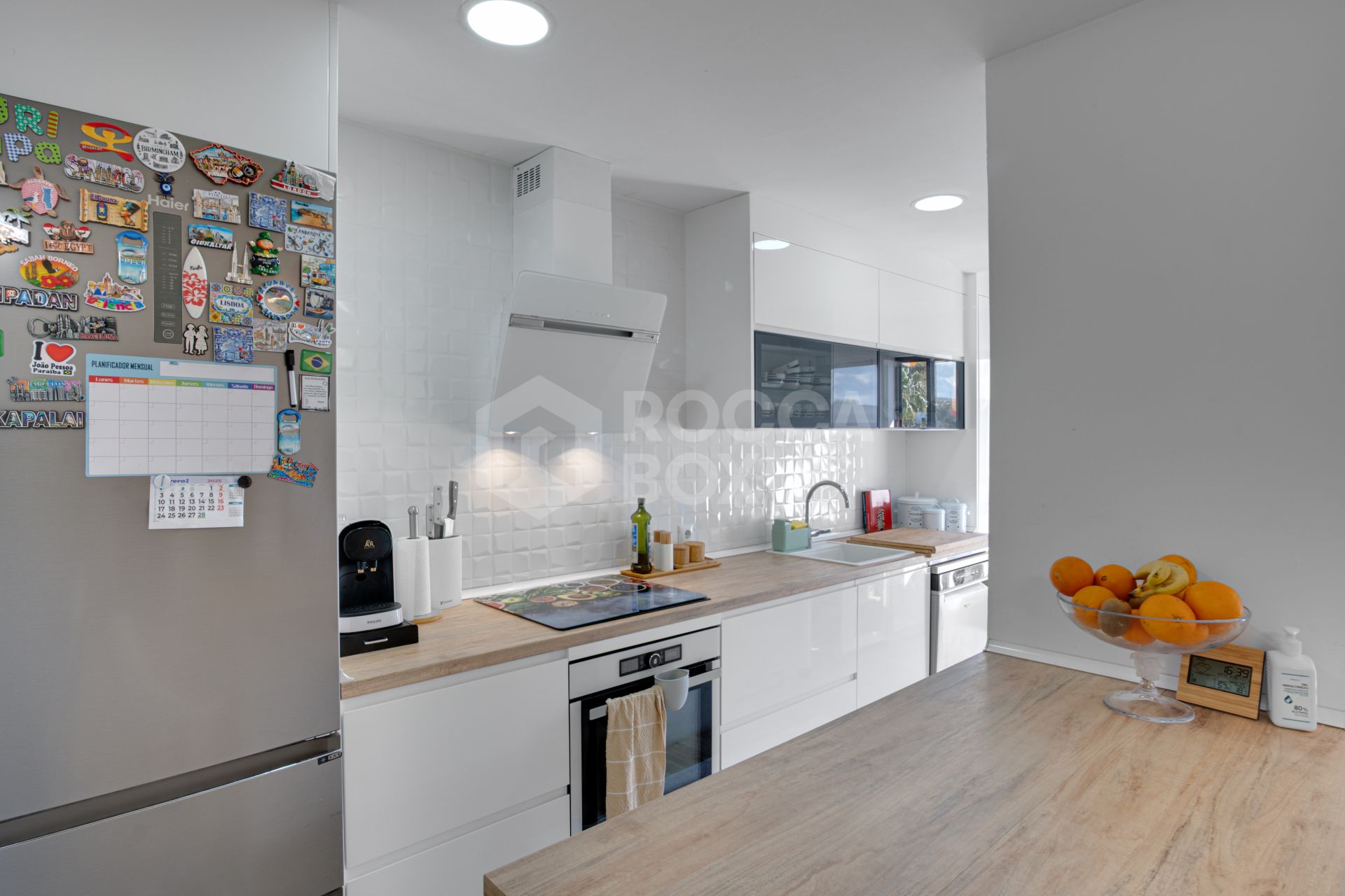 Beautiful apartment in the gated and well-established community Coto Real, Marbella