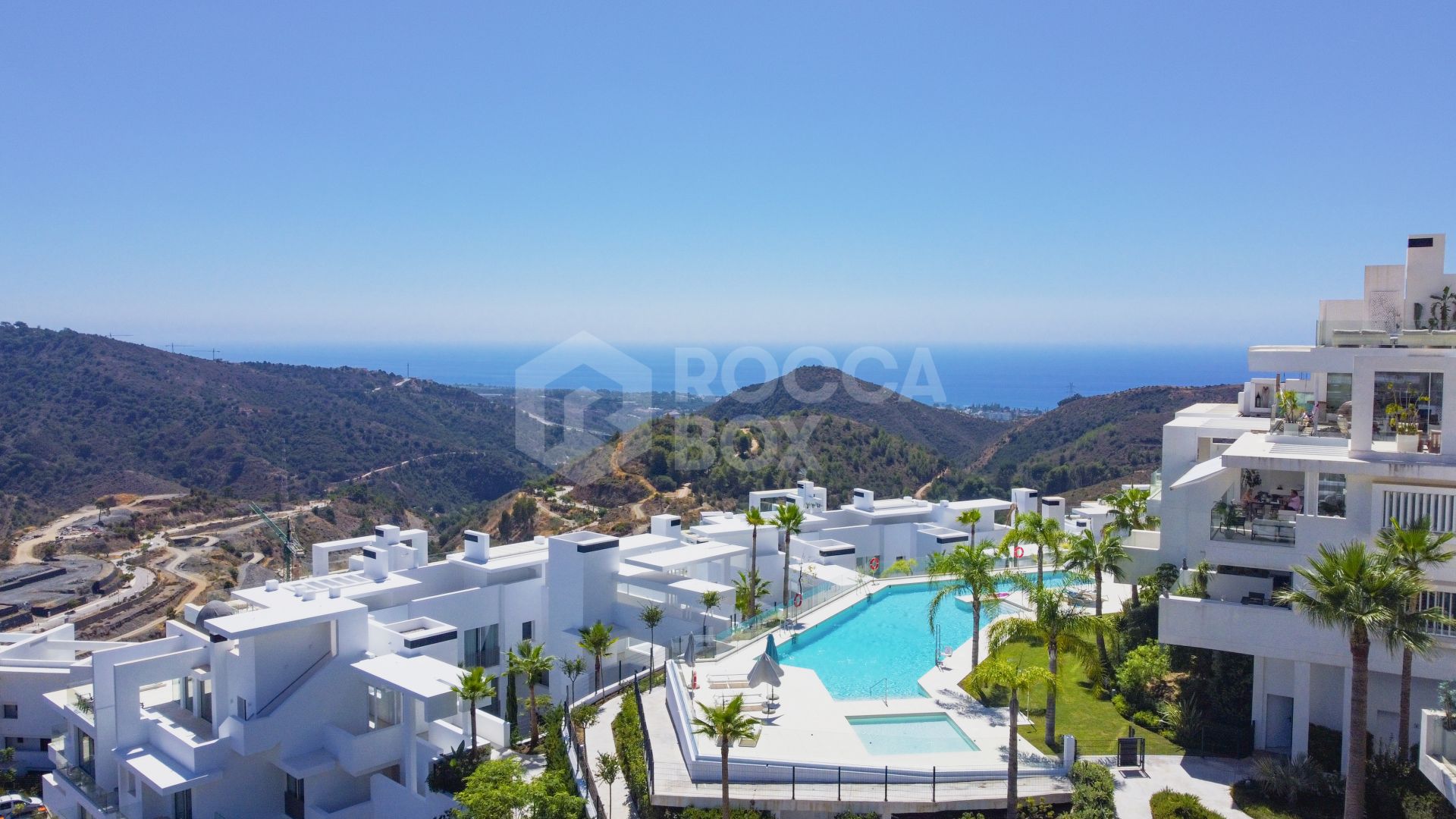 Beautiful two bedroom, south east facing apartment located in the exclusive Urbanisation Palo Alto