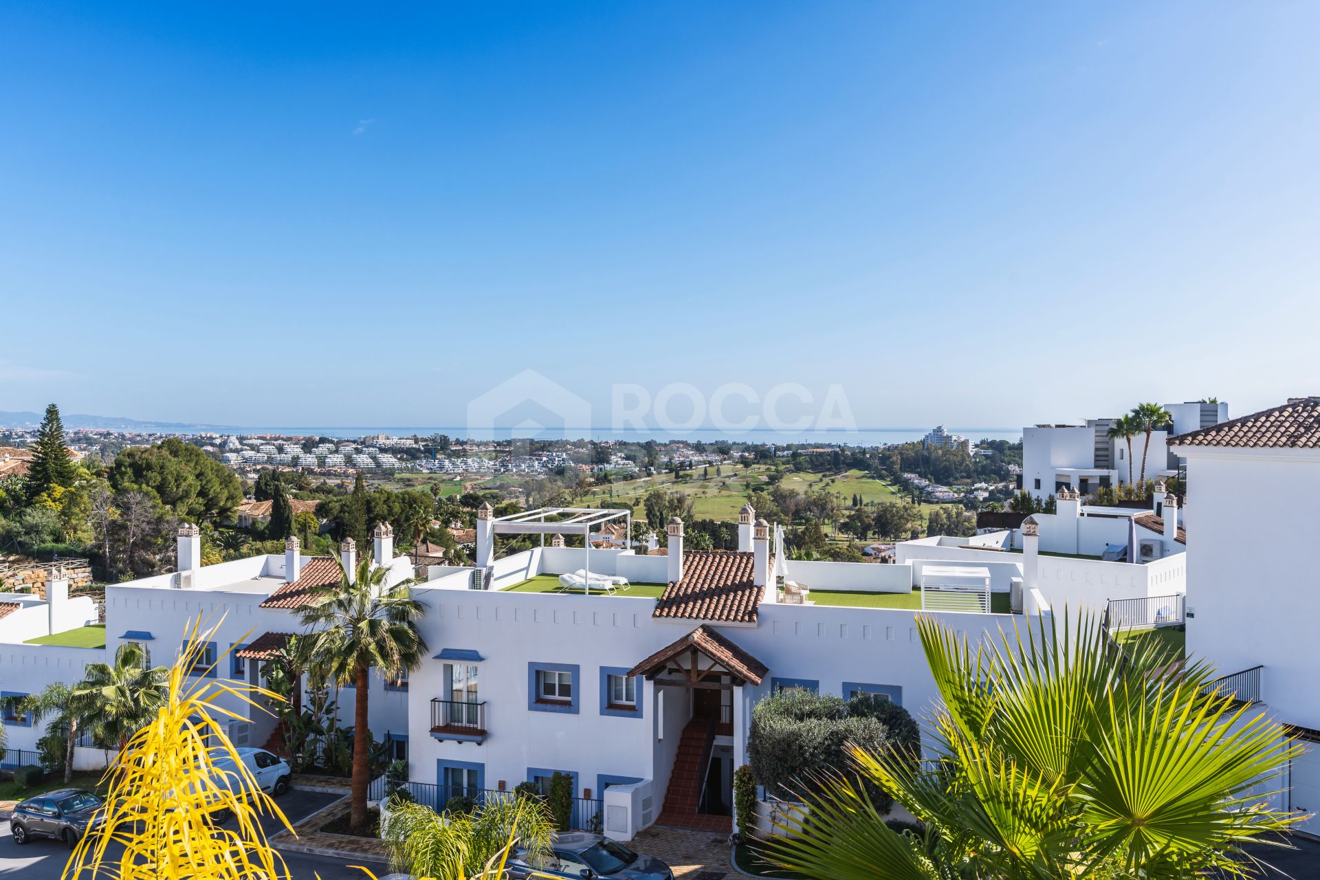 Beautiful south facing ground floor apartment located in Paraiso Pueblo, Benahavis with sea views