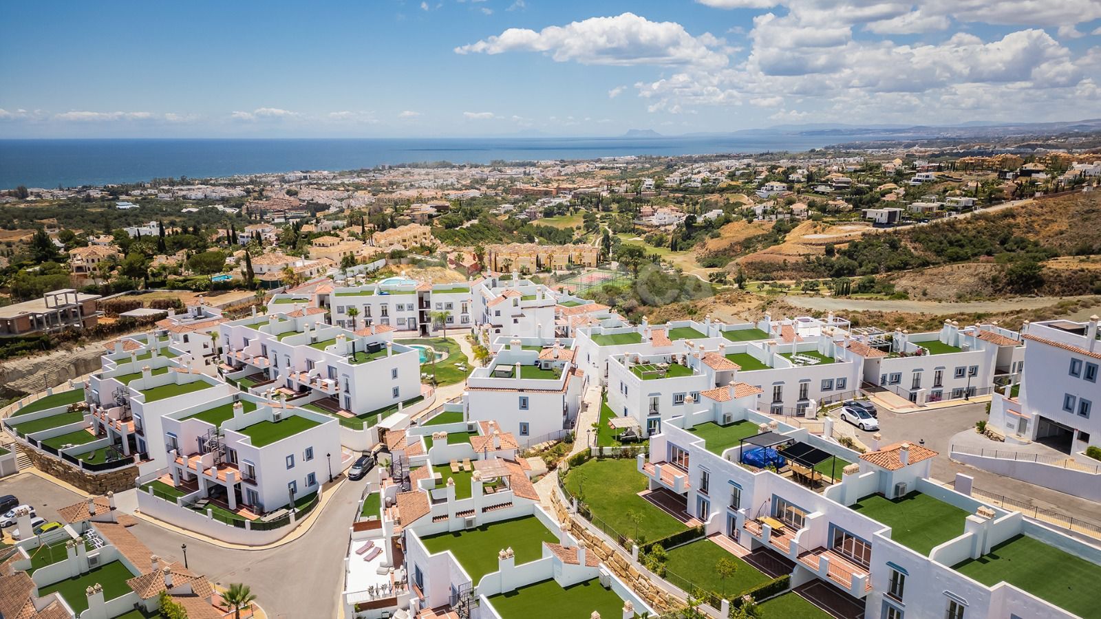 Beautiful south facing ground floor apartment located in Paraiso Pueblo, Benahavis with sea views