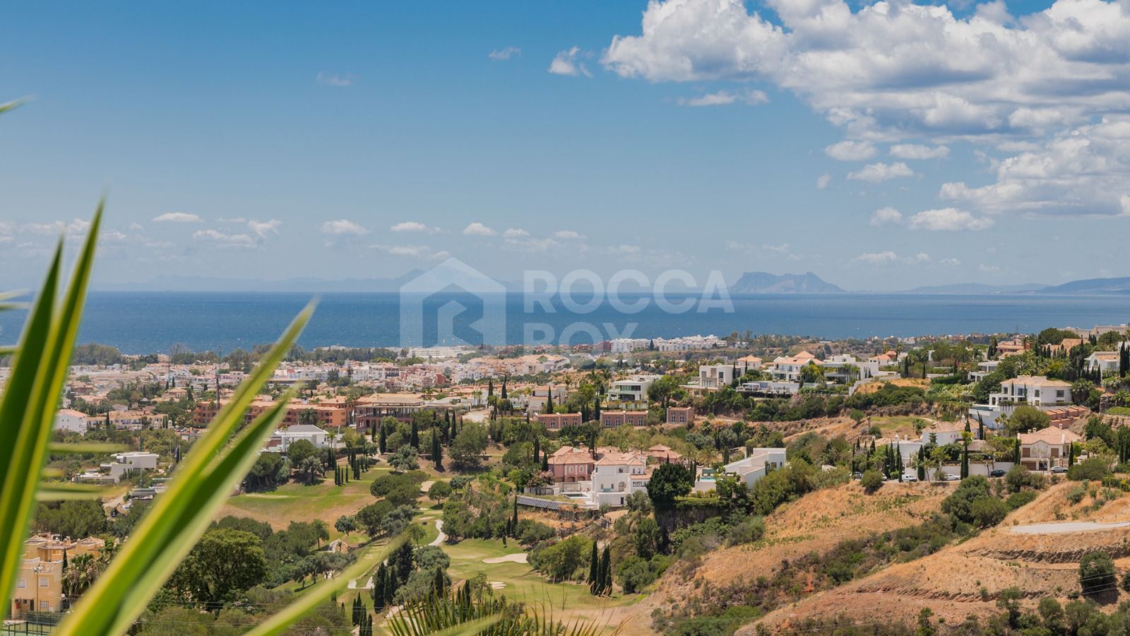 Beautiful south facing ground floor apartment located in Paraiso Pueblo, Benahavis with sea views