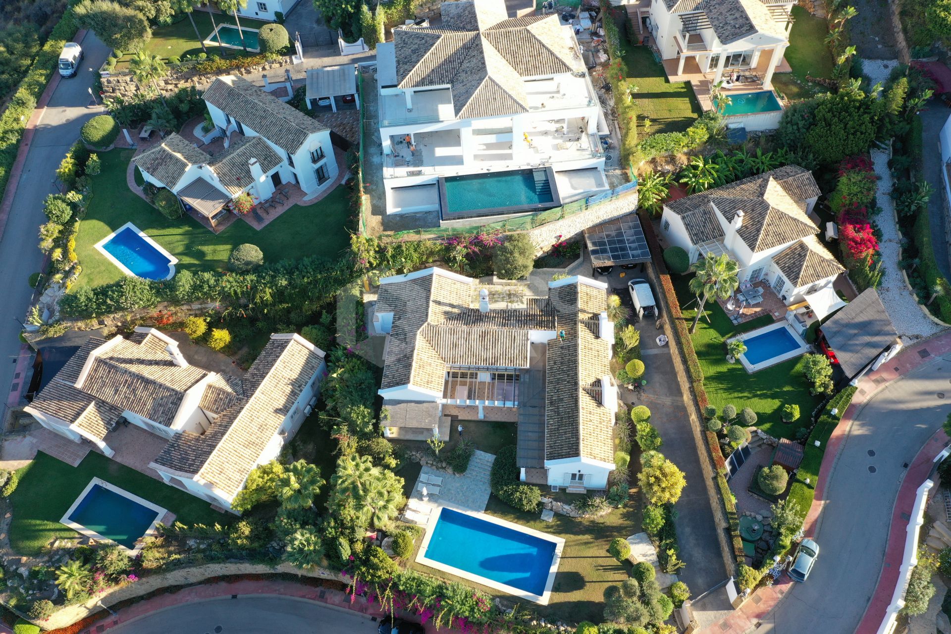 Beautiful south facing Villa located in Sierra Blanca Country Club, Istan with sea views