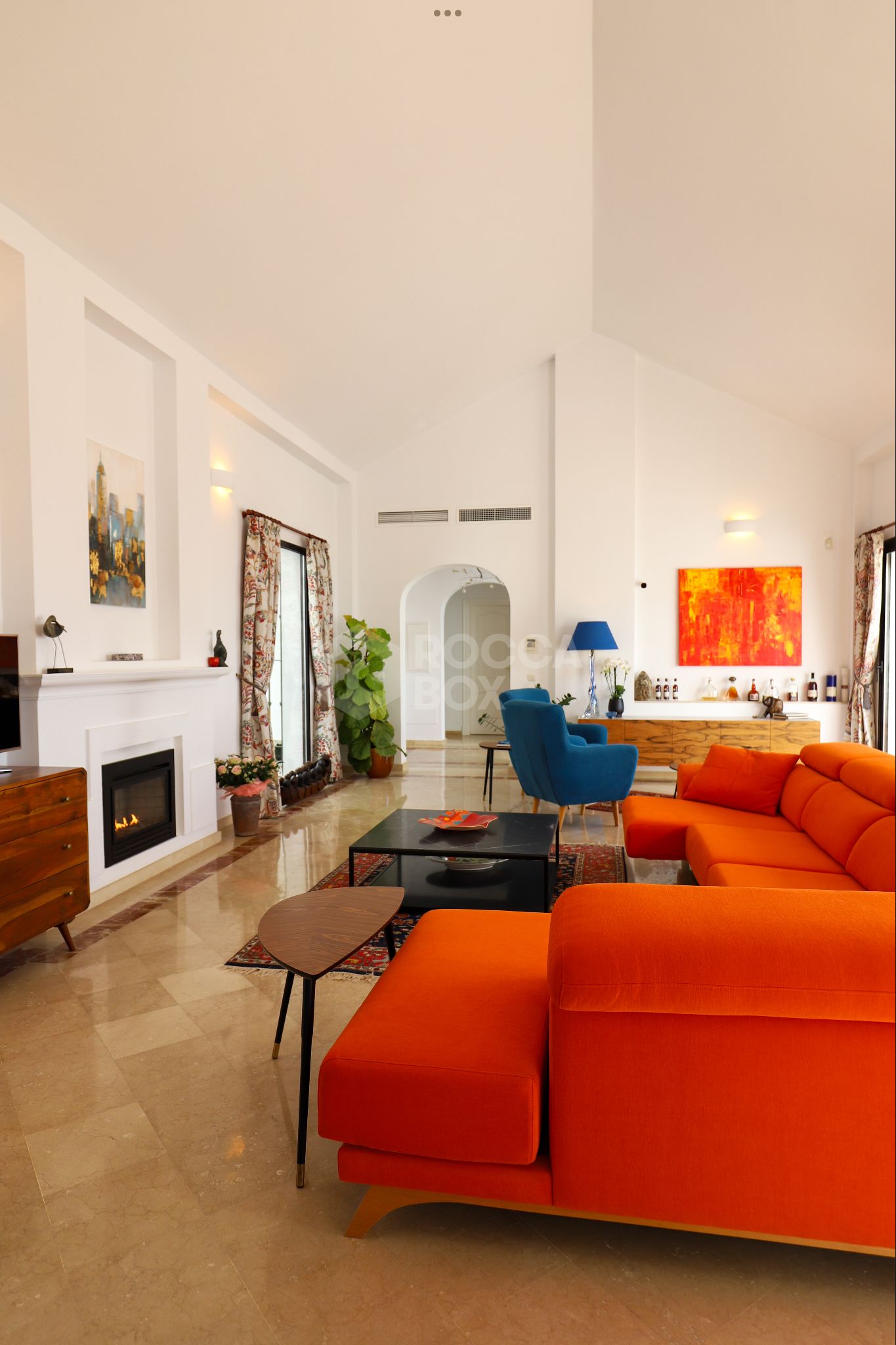Beautiful south facing Villa located in Sierra Blanca Country Club, Istan with sea views