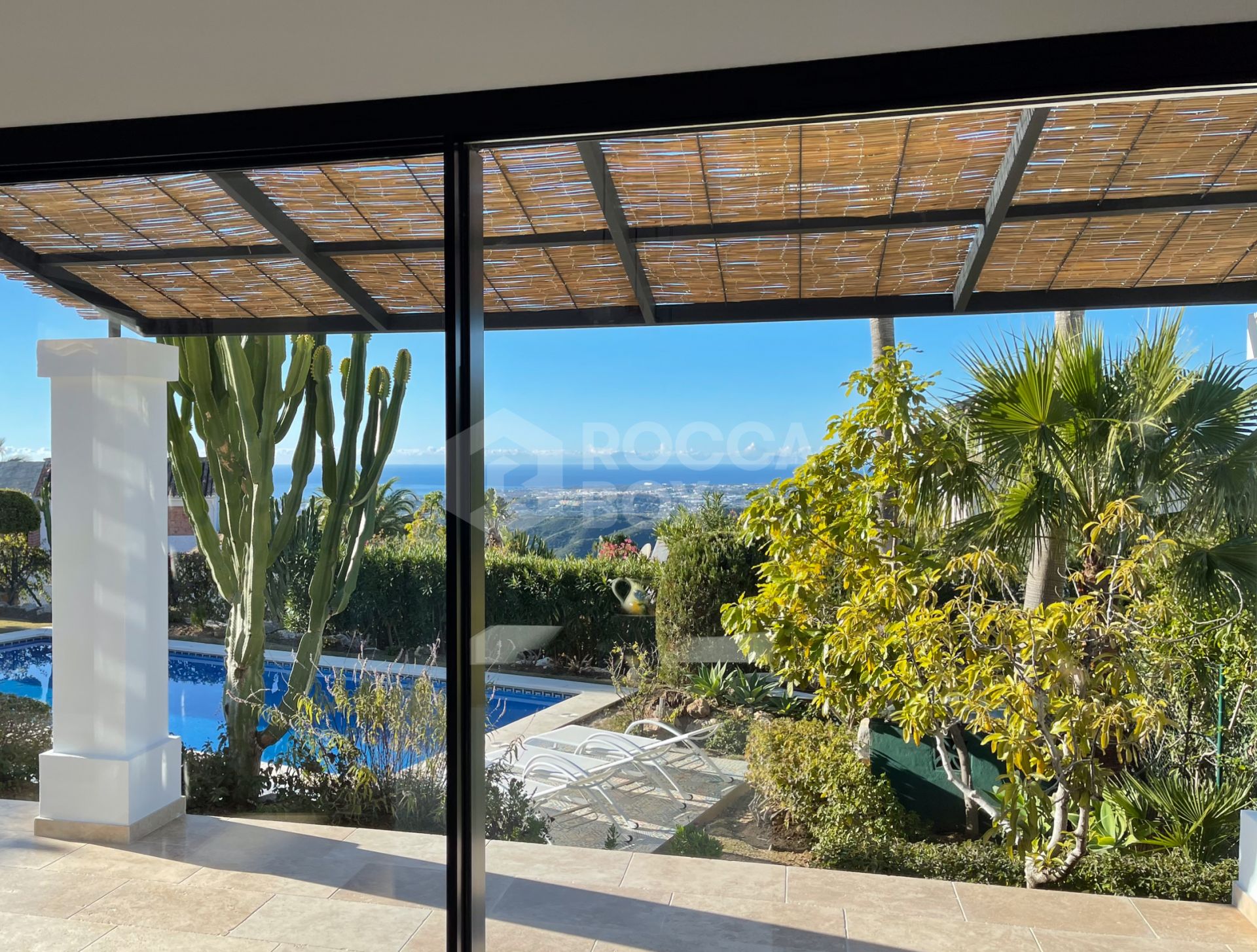 Beautiful south facing Villa located in Sierra Blanca Country Club, Istan with sea views