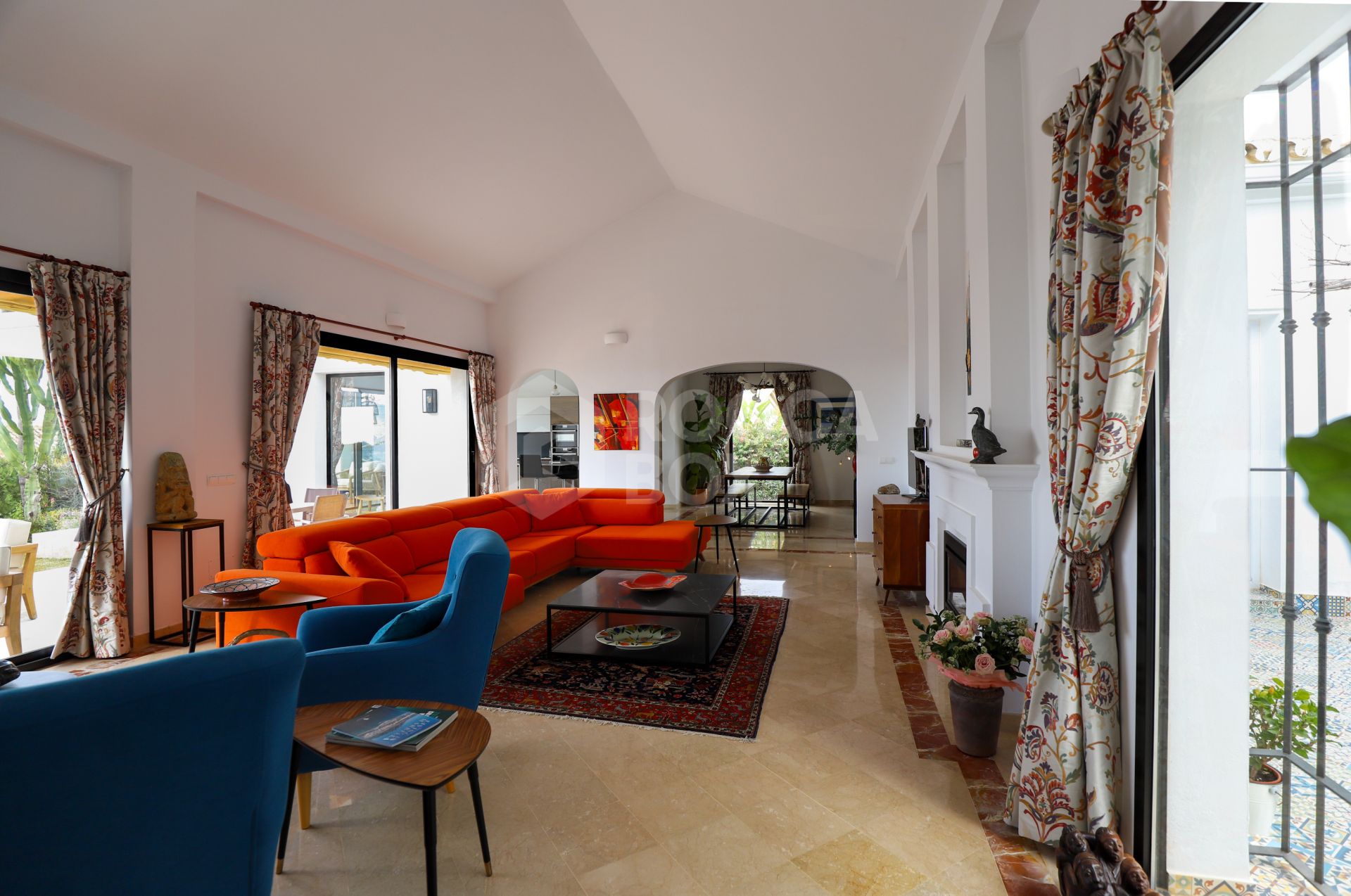 Beautiful south facing Villa located in Sierra Blanca Country Club, Istan with sea views