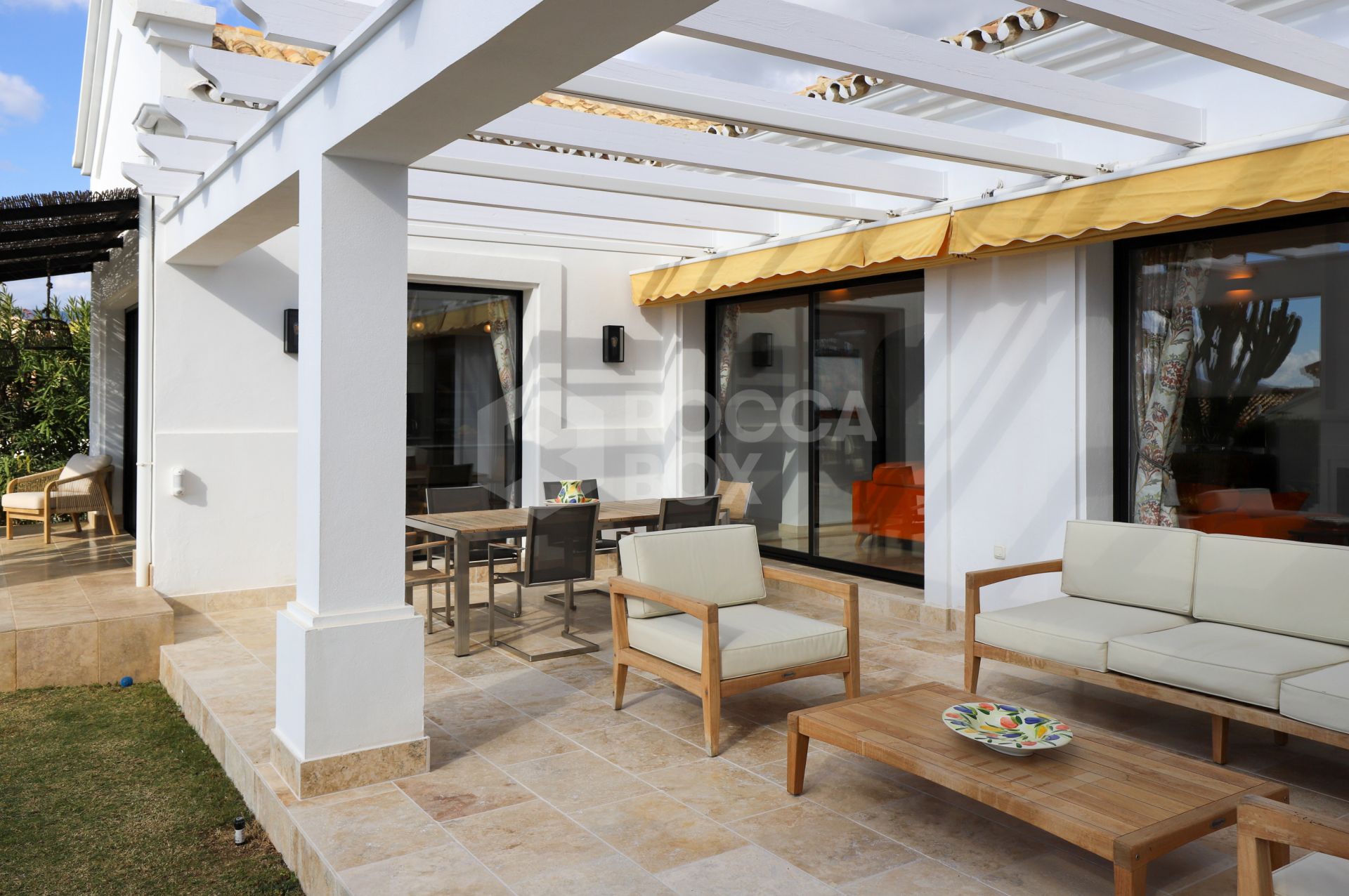 Beautiful south facing Villa located in Sierra Blanca Country Club, Istan with sea views