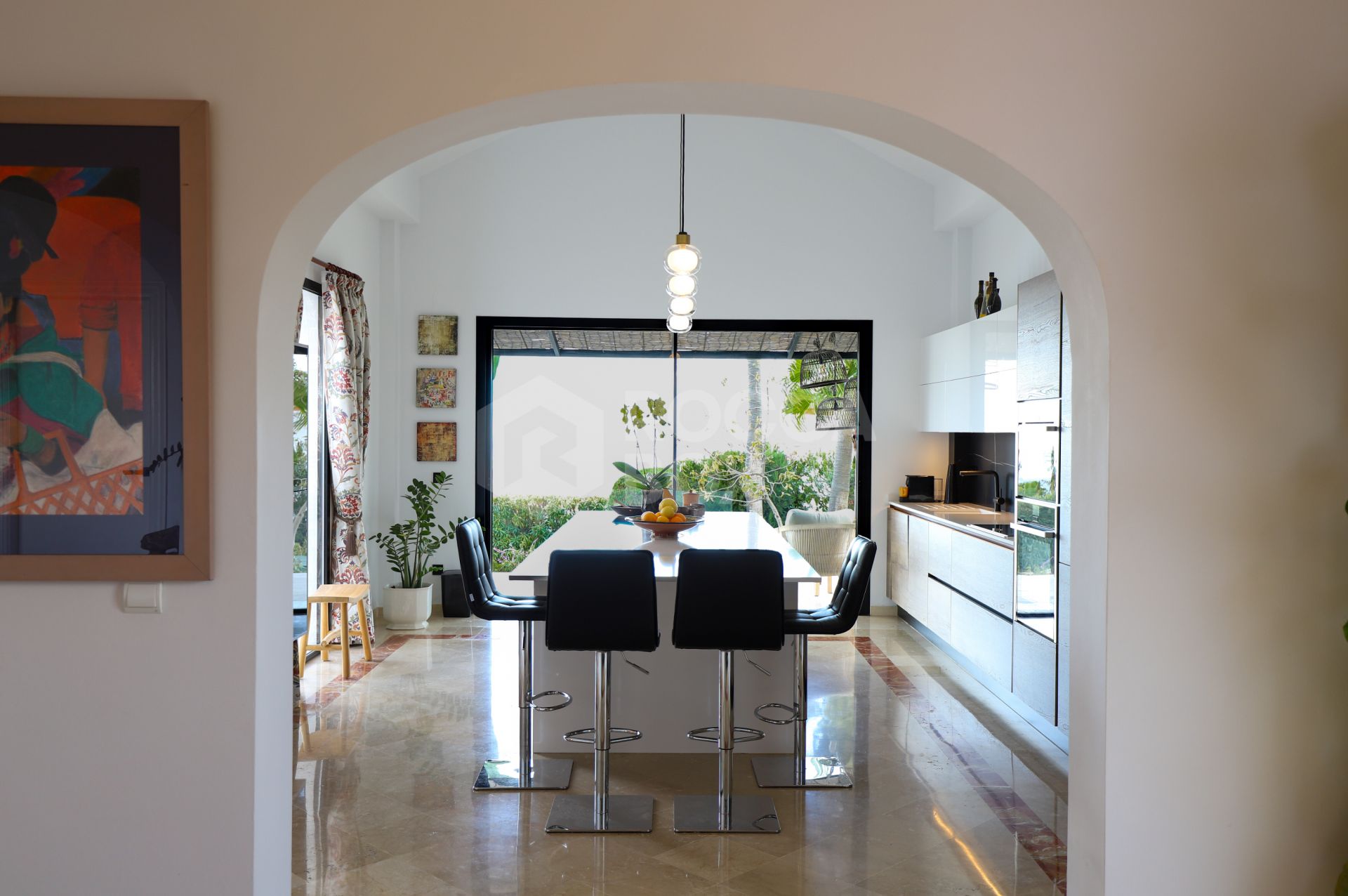 Beautiful south facing Villa located in Sierra Blanca Country Club, Istan with sea views