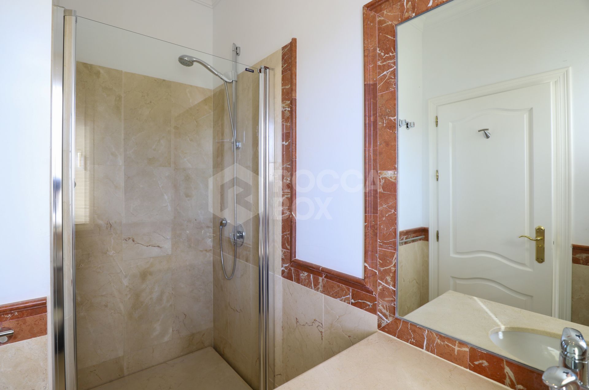 Beautiful south facing Villa located in Sierra Blanca Country Club, Istan with sea views