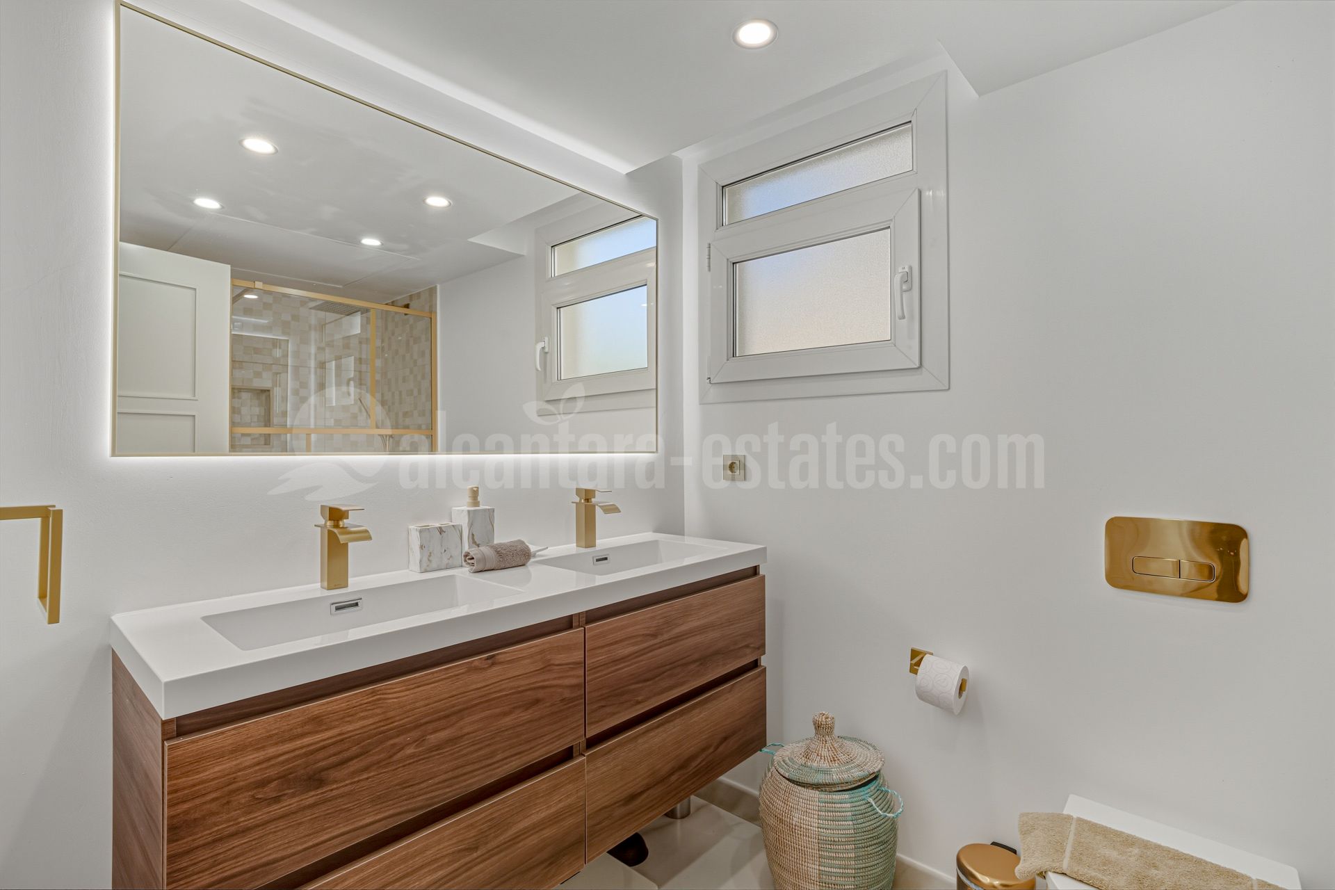 Apartment in Las Cañas Beach, Marbella