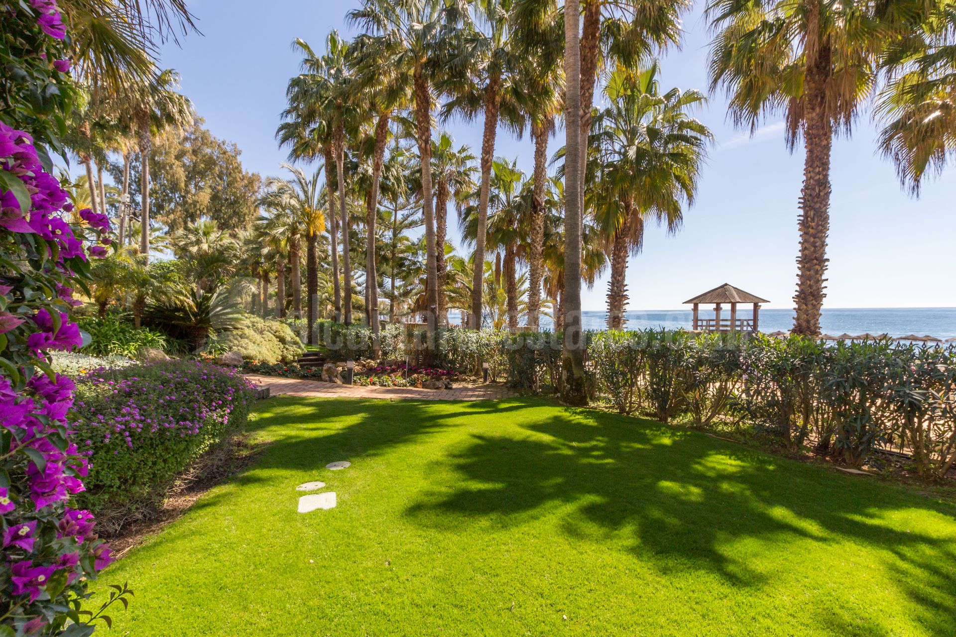 Apartment in Las Cañas Beach, Marbella