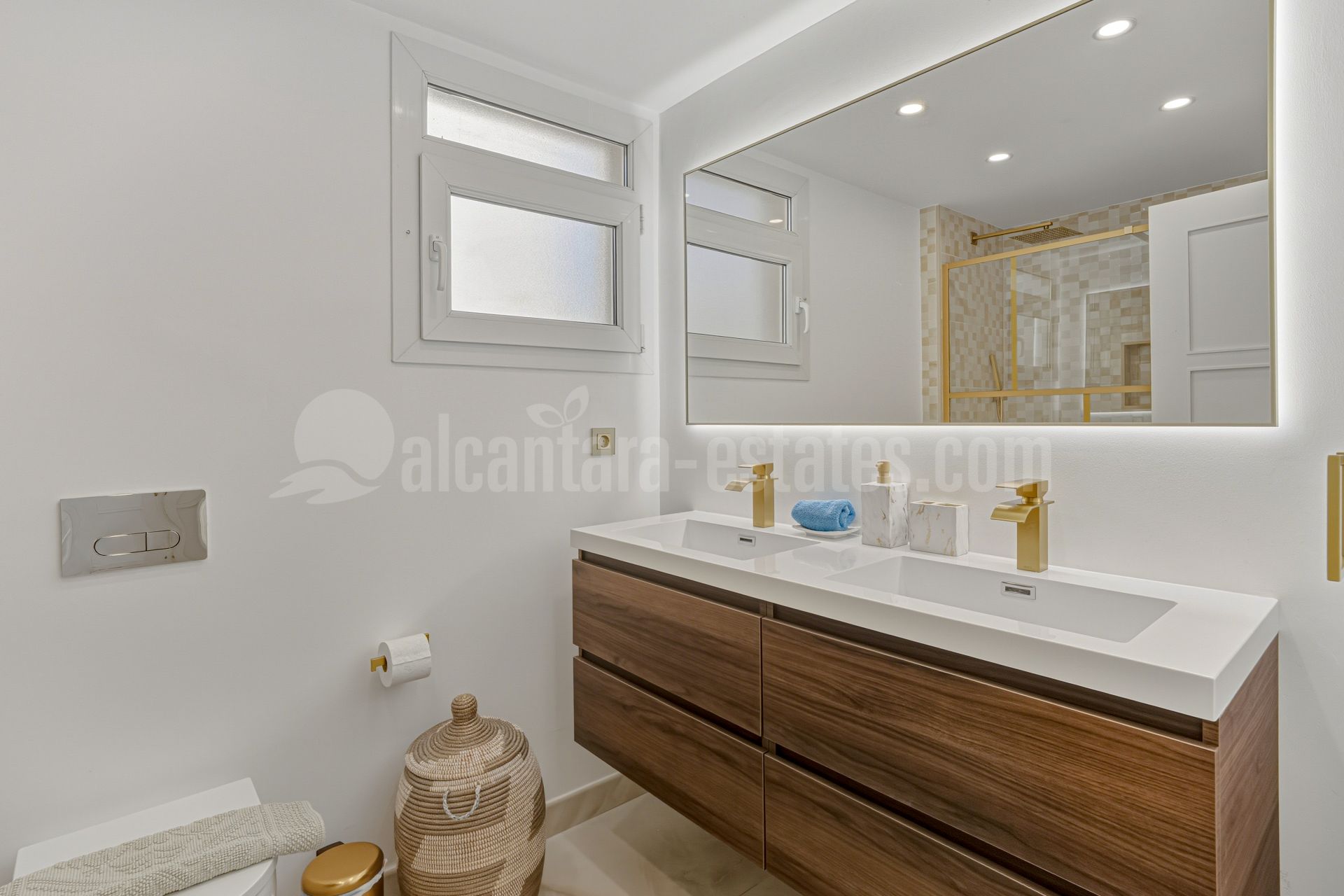 Apartment in Las Cañas Beach, Marbella