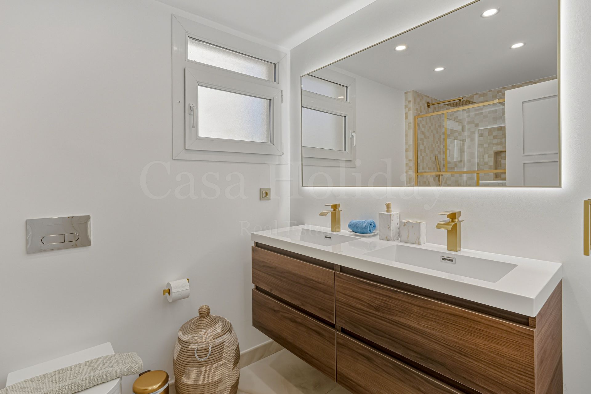 Apartamento en Las Cañas Beach, Marbella