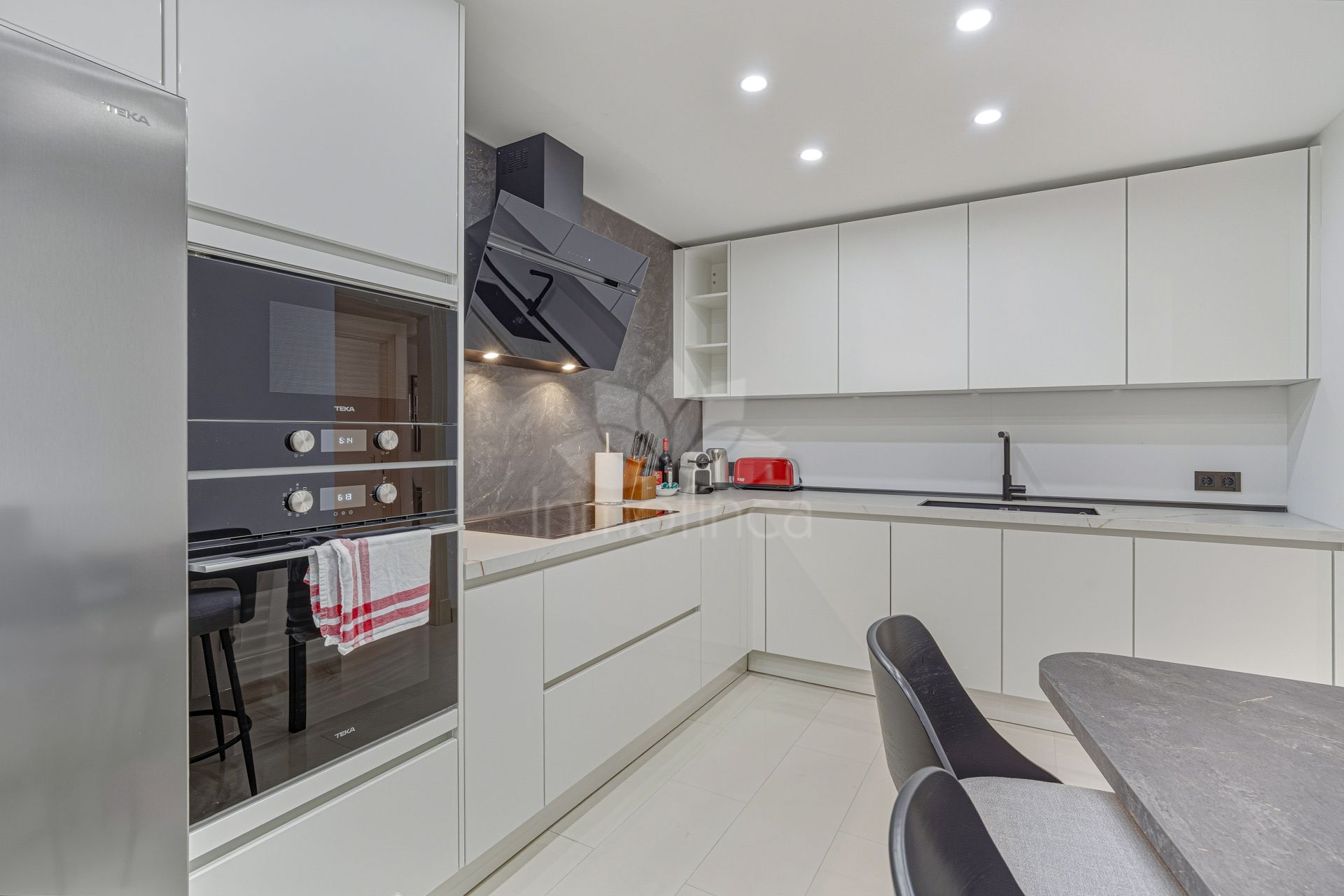 Apartment in Las Cañas Beach, Marbella