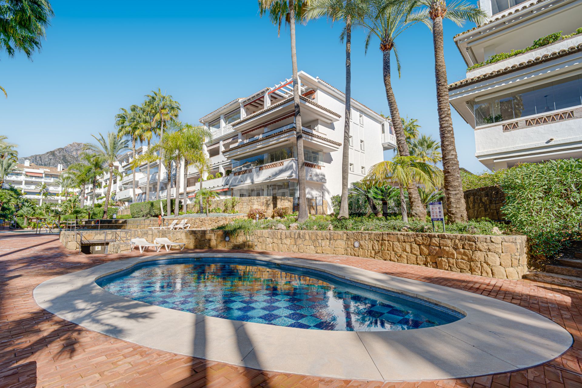 Apartment in Las Cañas Beach, Marbella